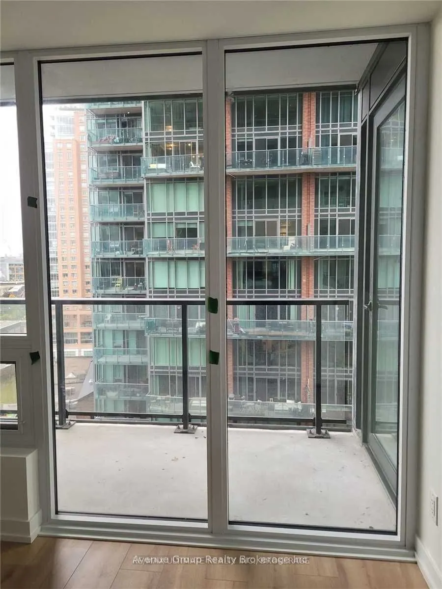 135 East Liberty Street, #909