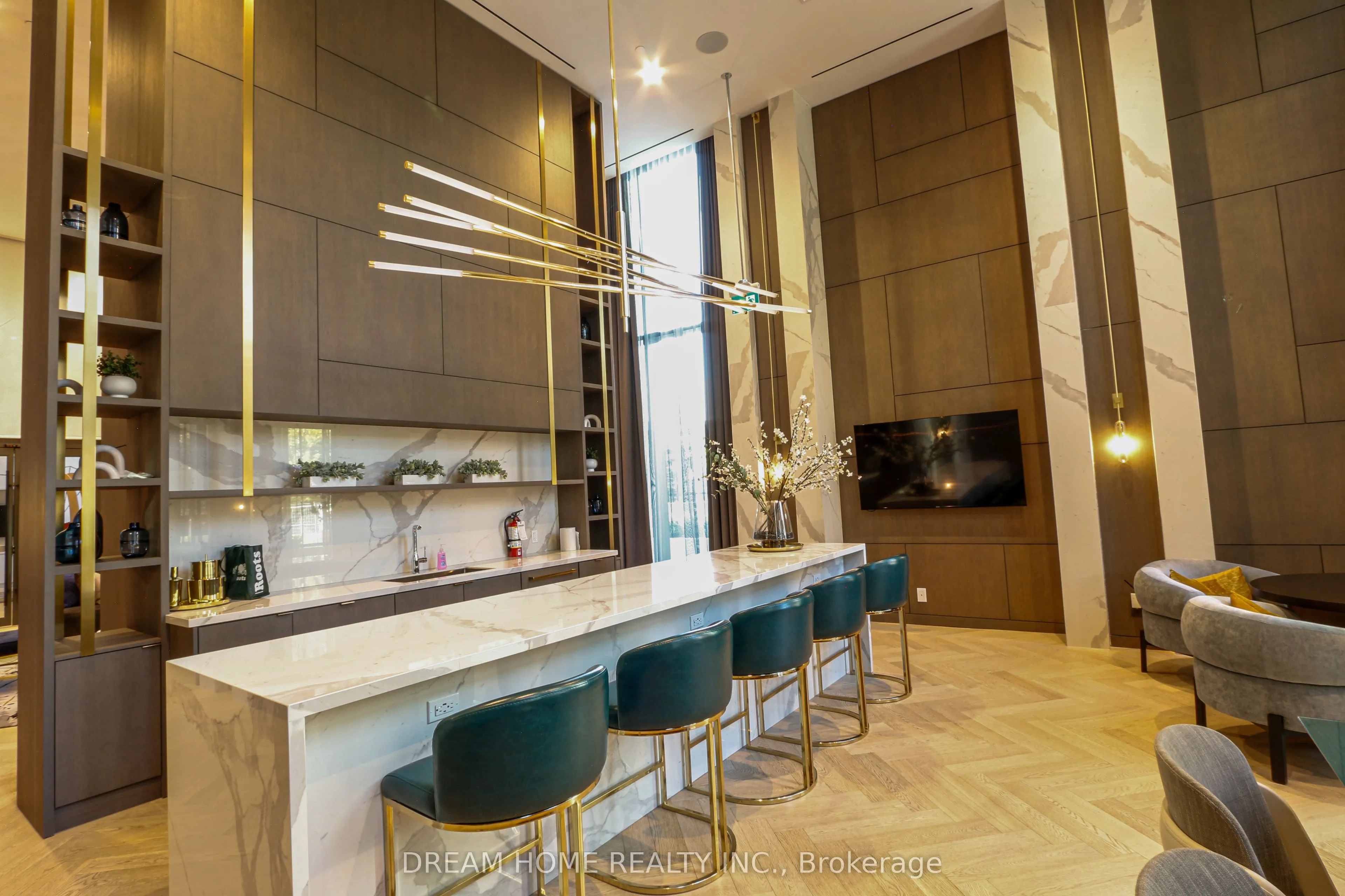 15 Holmes Avenue, #1503