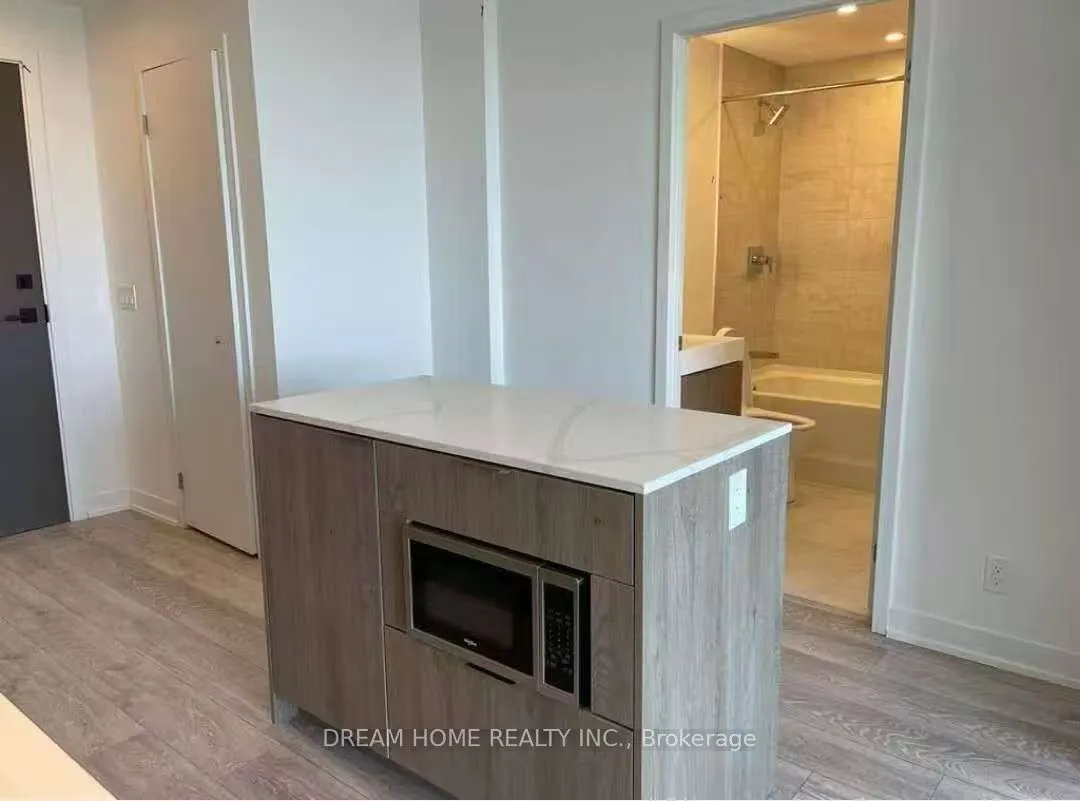 15 Holmes Avenue, #1503