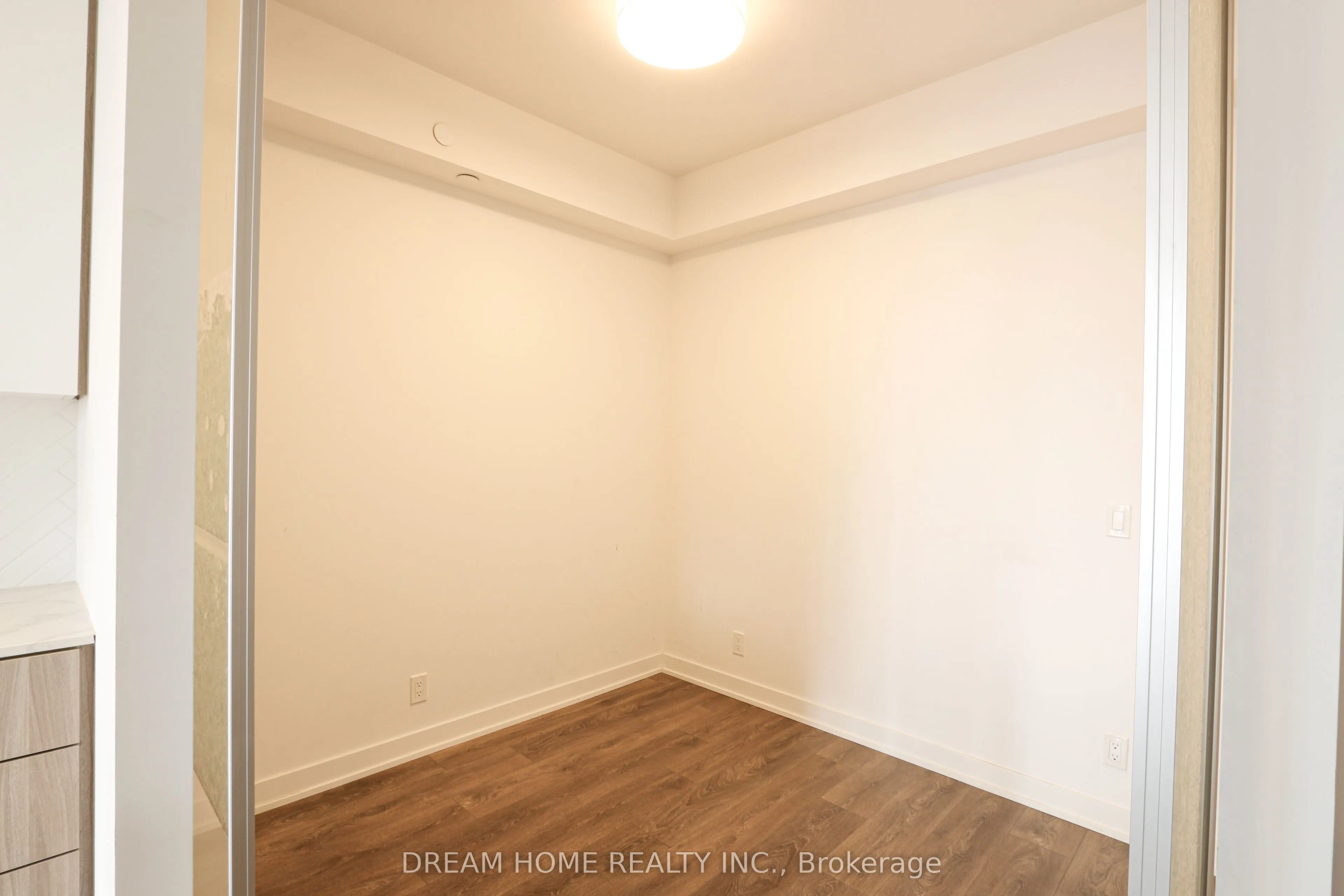 15 Holmes Avenue, #1503