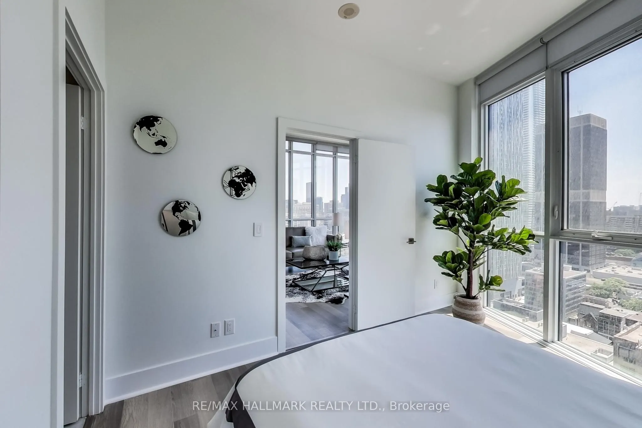 32 Davenport Road, #2107