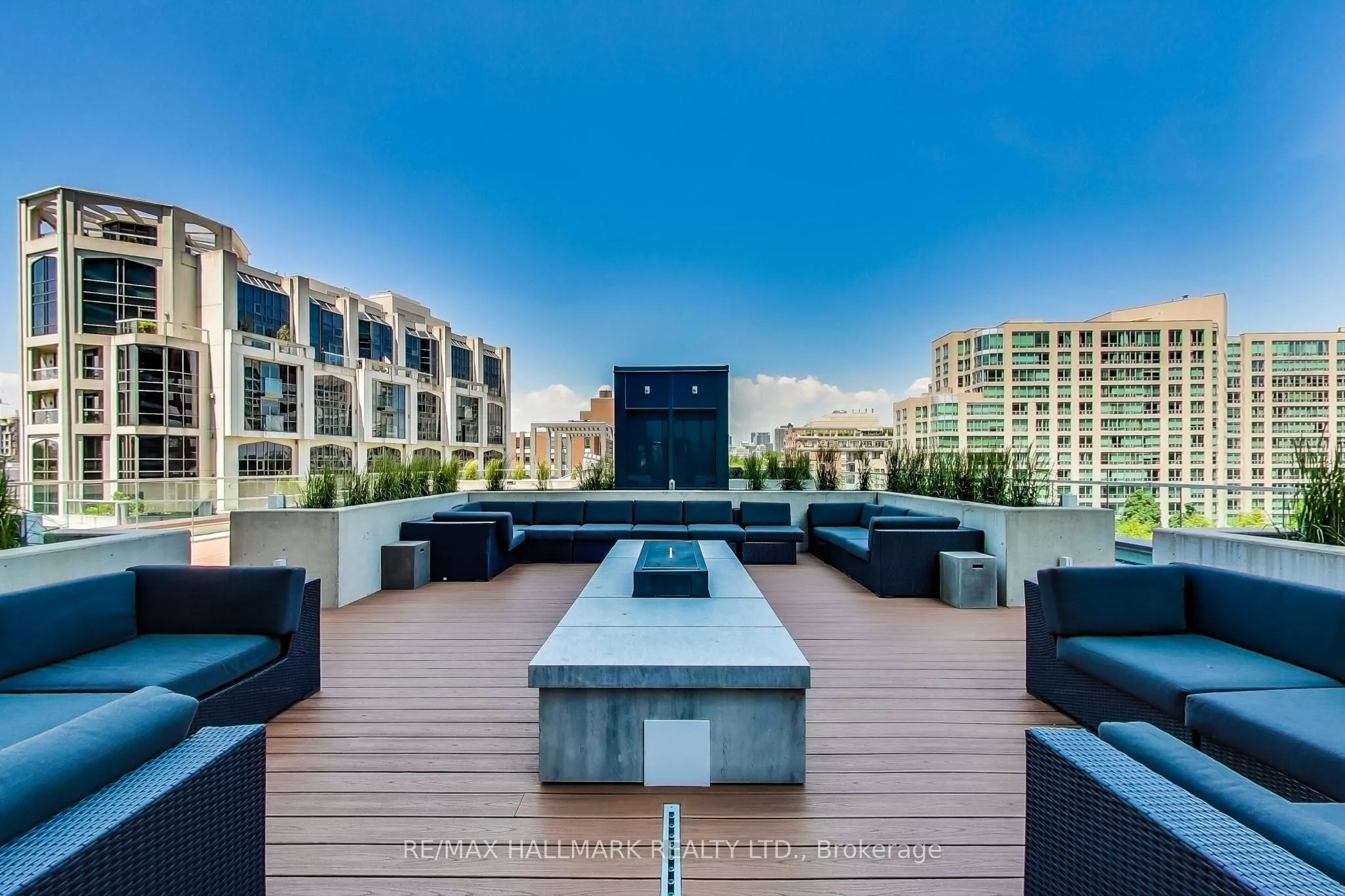 32 Davenport Road, #2107