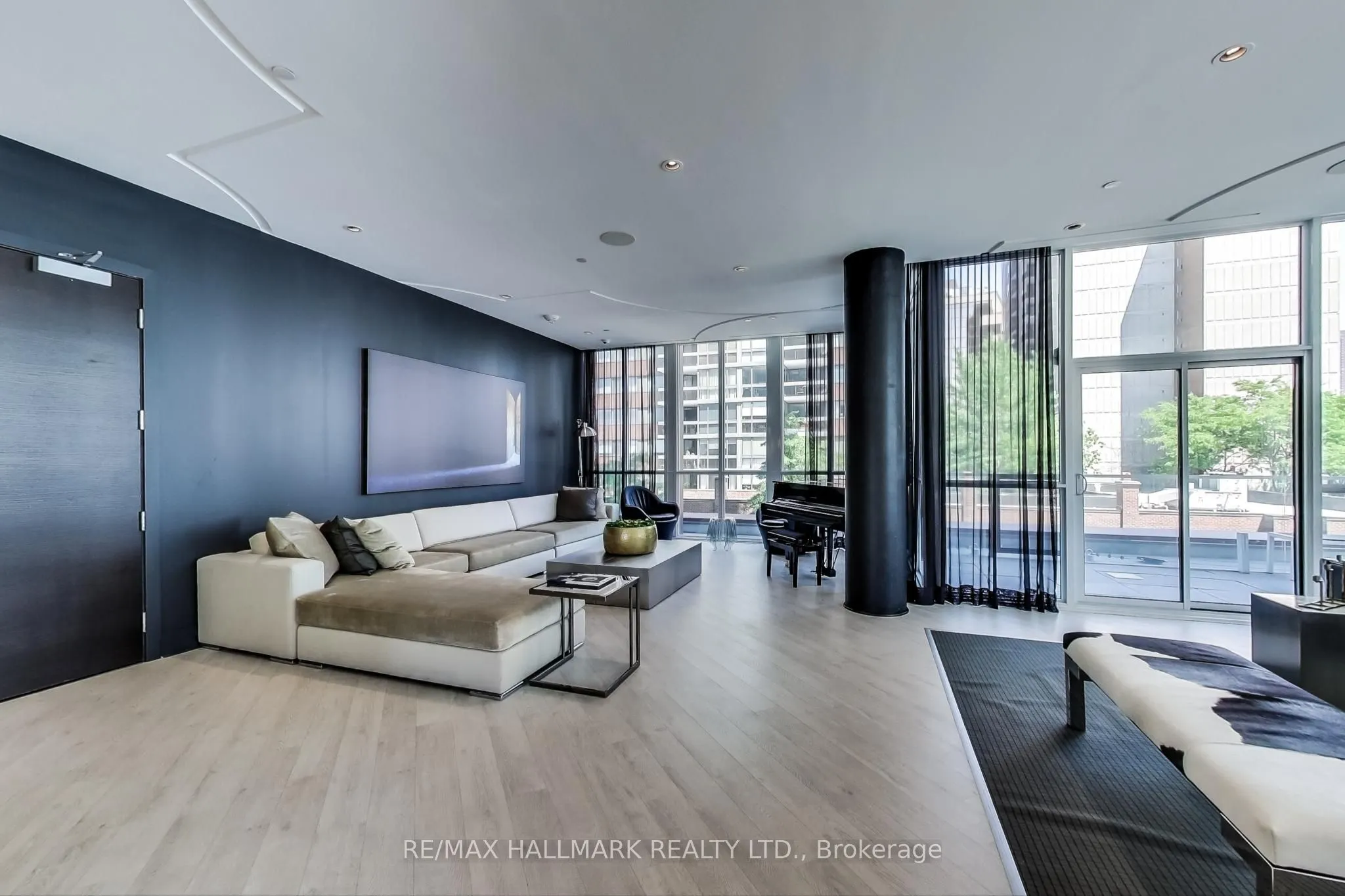 32 Davenport Road, #2107