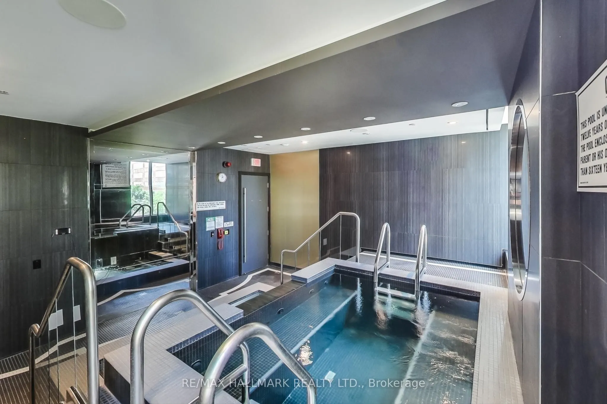 32 Davenport Road, #2107