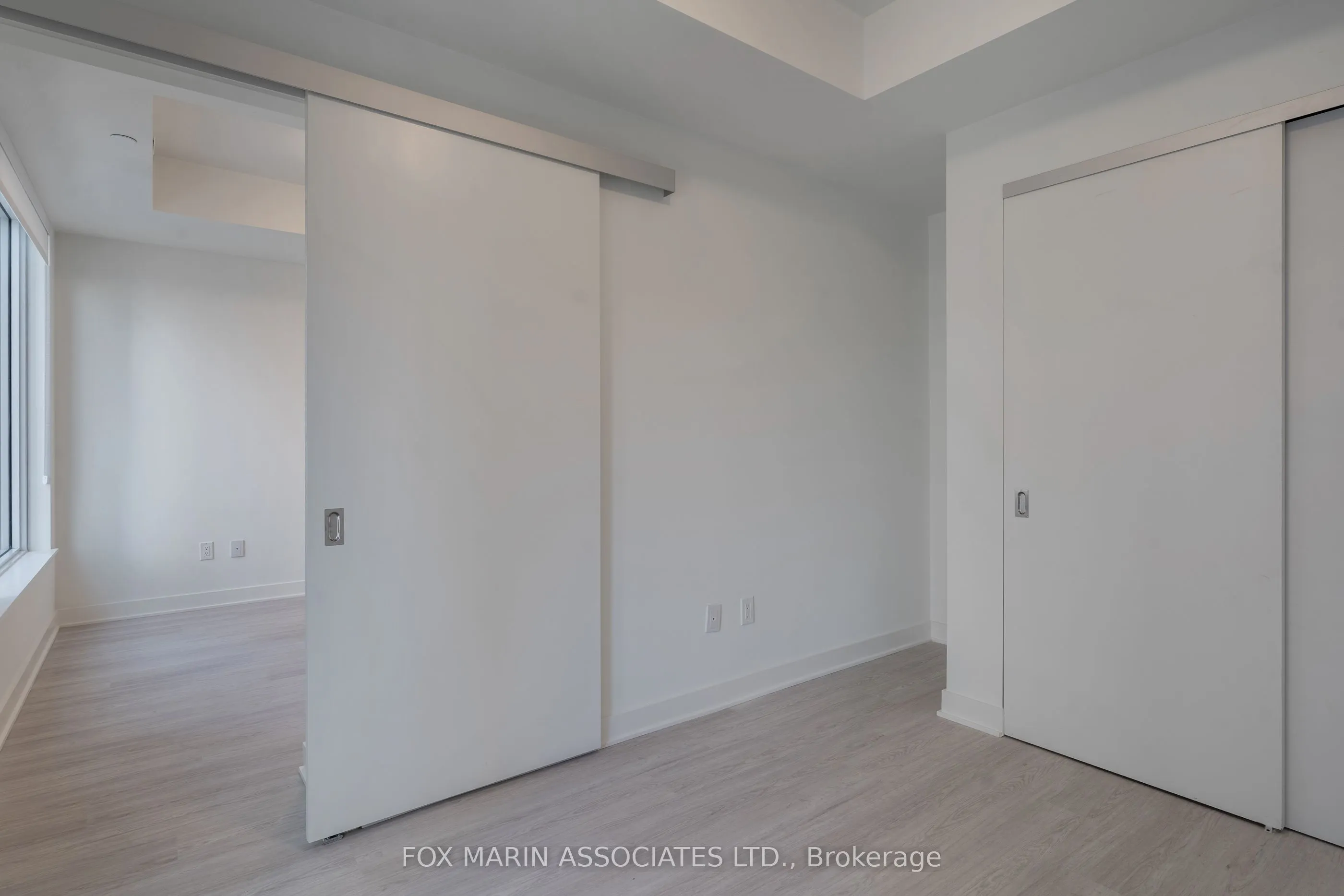 11 Yorkville Avenue, #808
