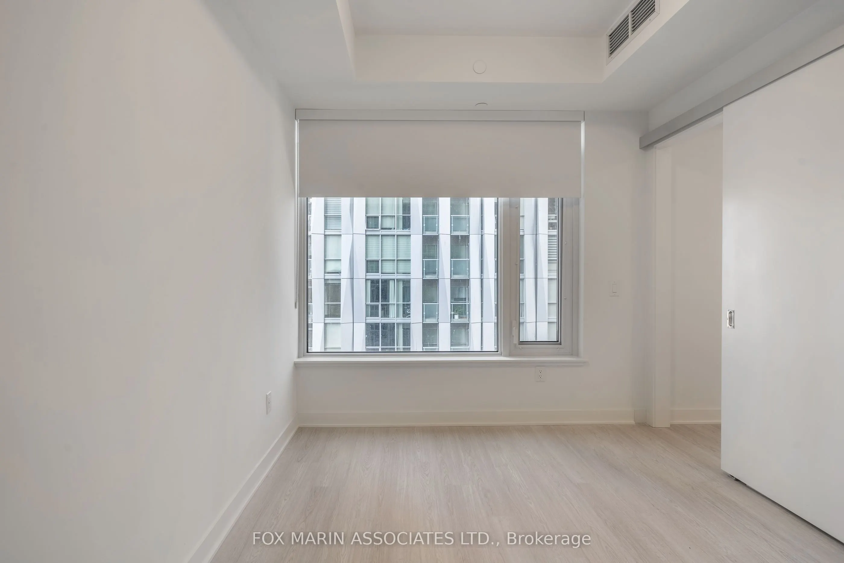 11 Yorkville Avenue, #808