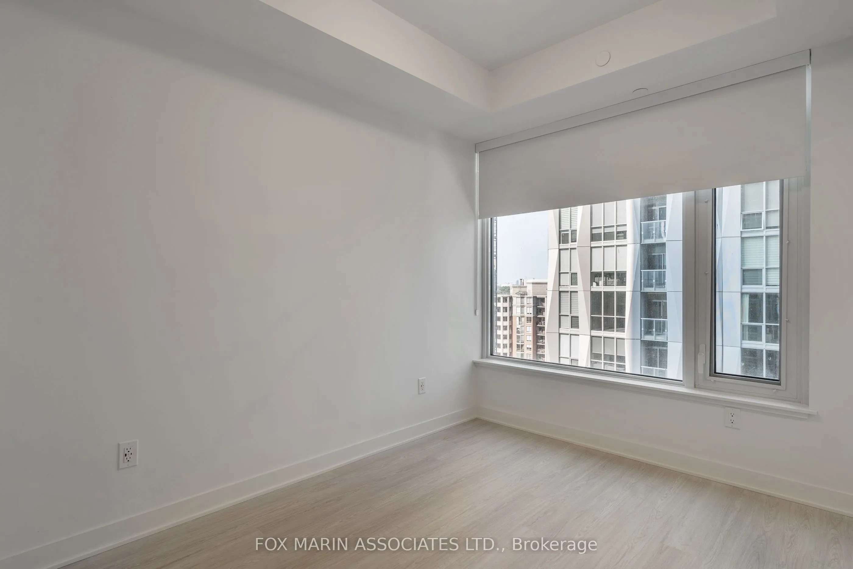 11 Yorkville Avenue, #808