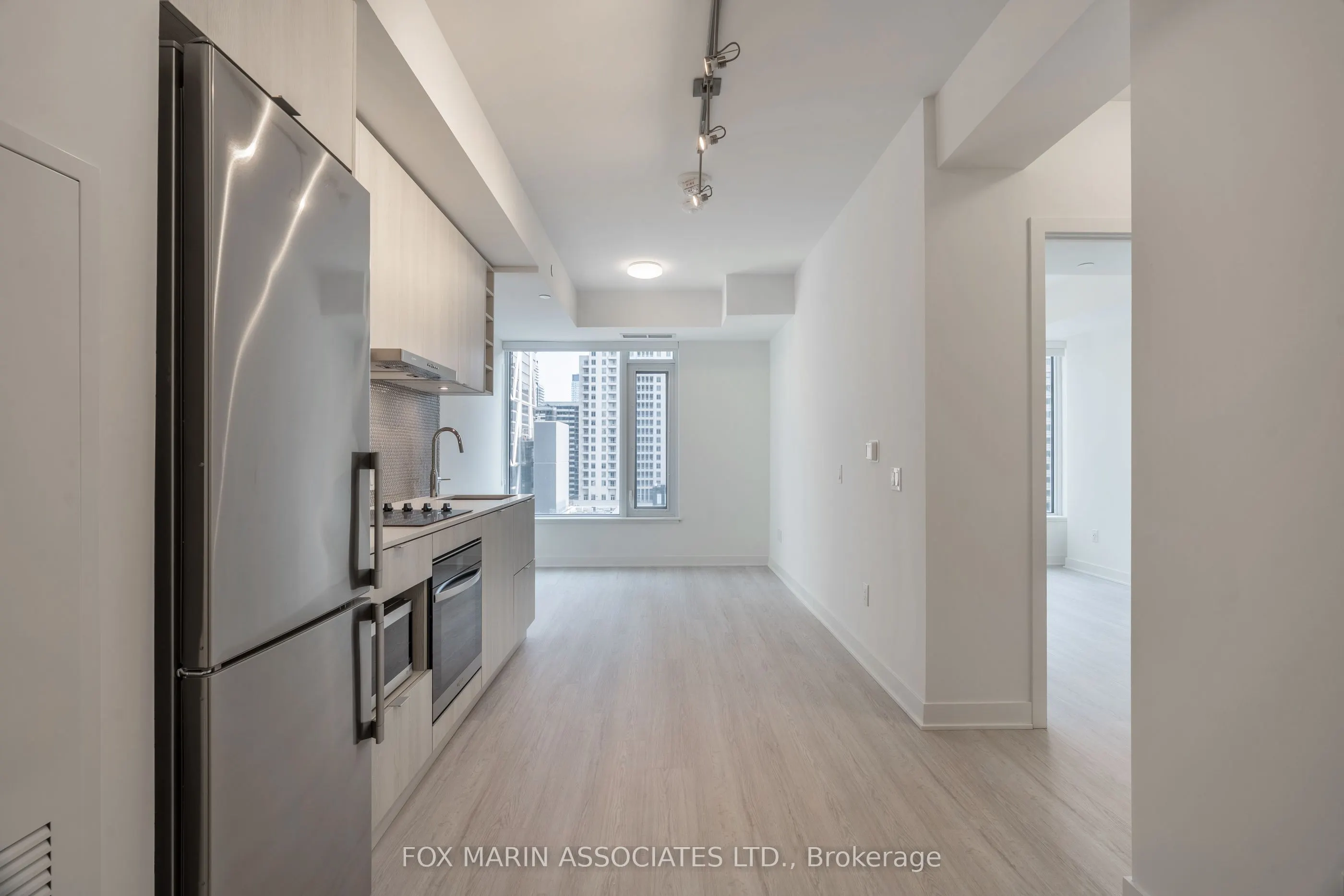 11 Yorkville Avenue, #713