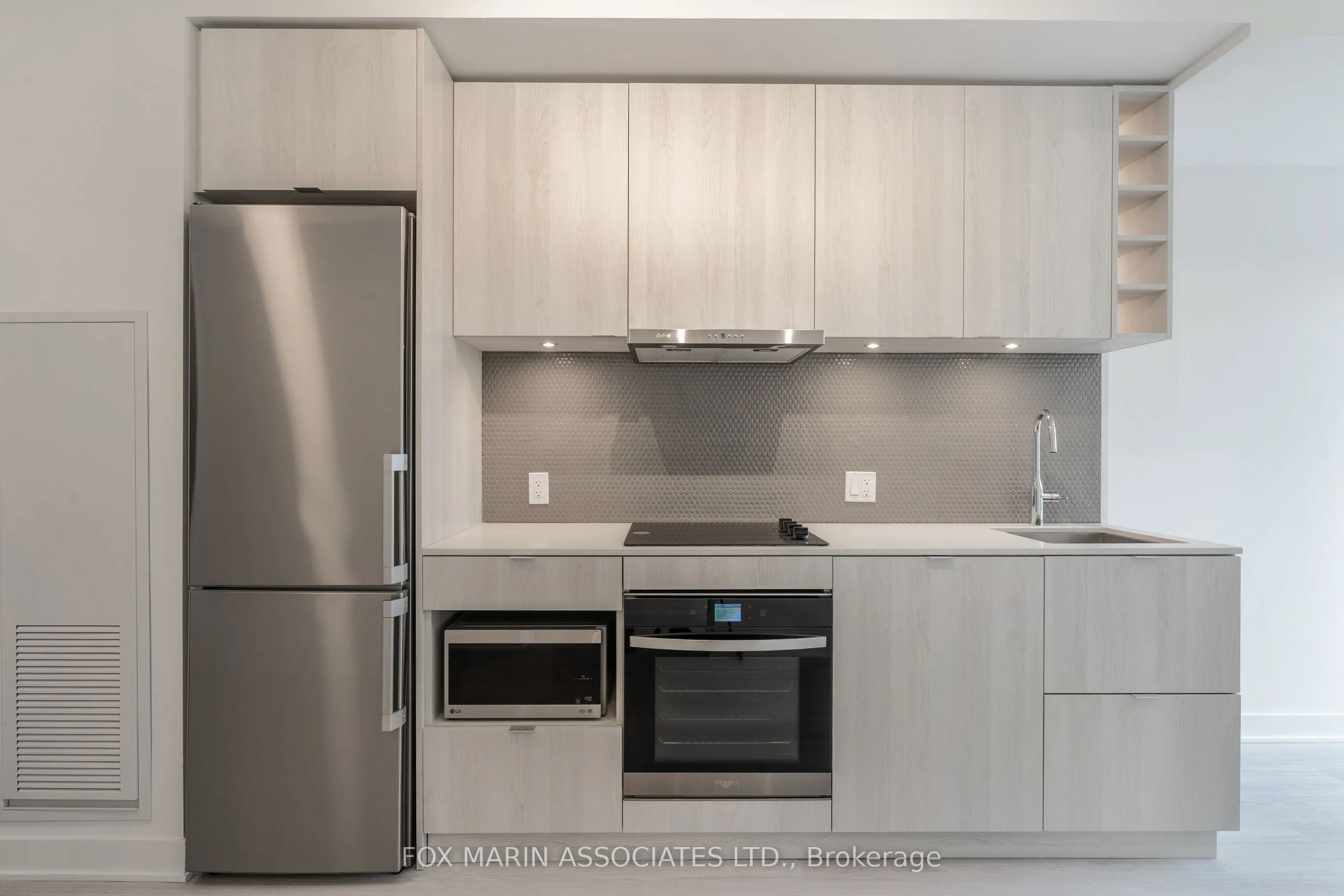 11 Yorkville Avenue, #713