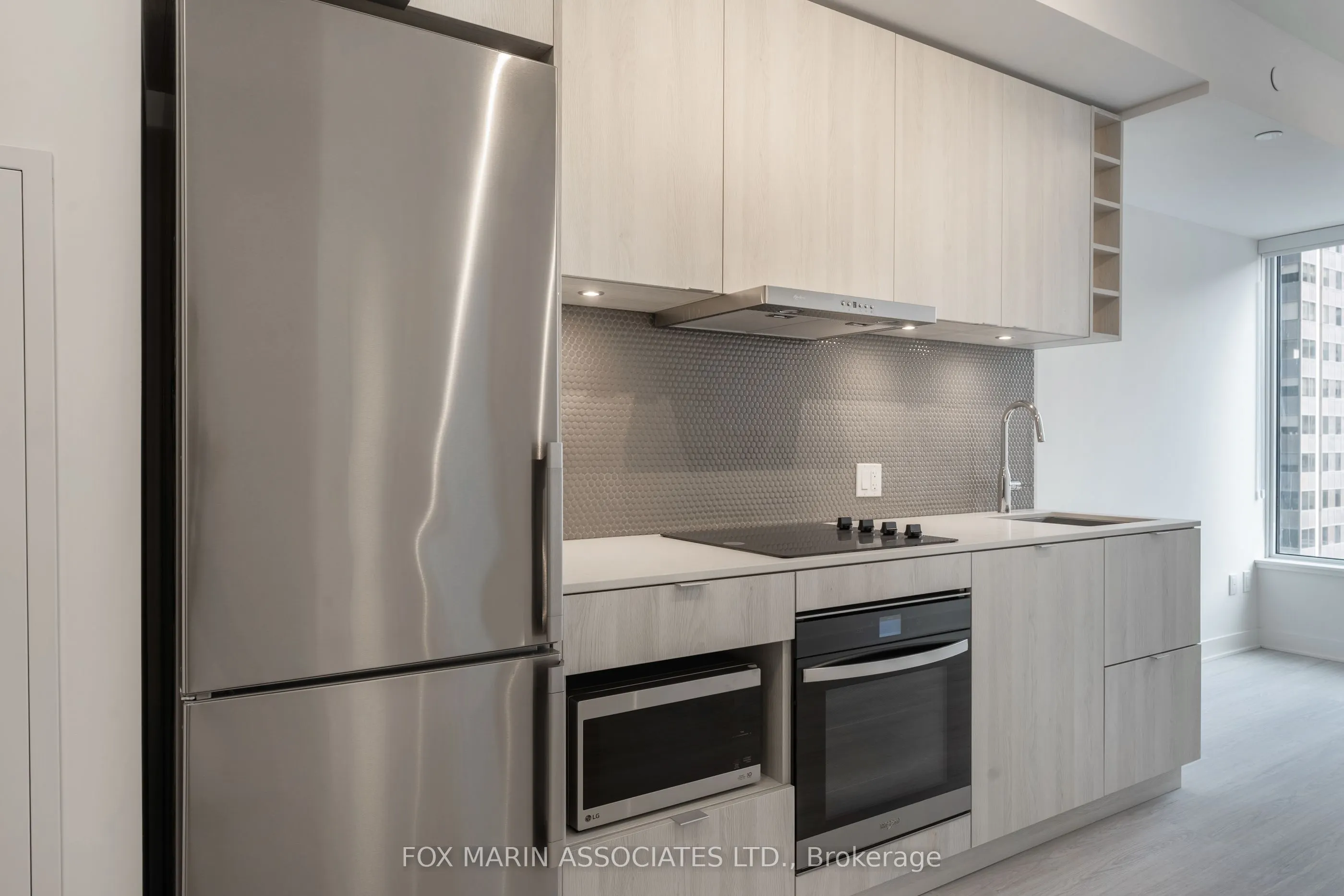 11 Yorkville Avenue, #713