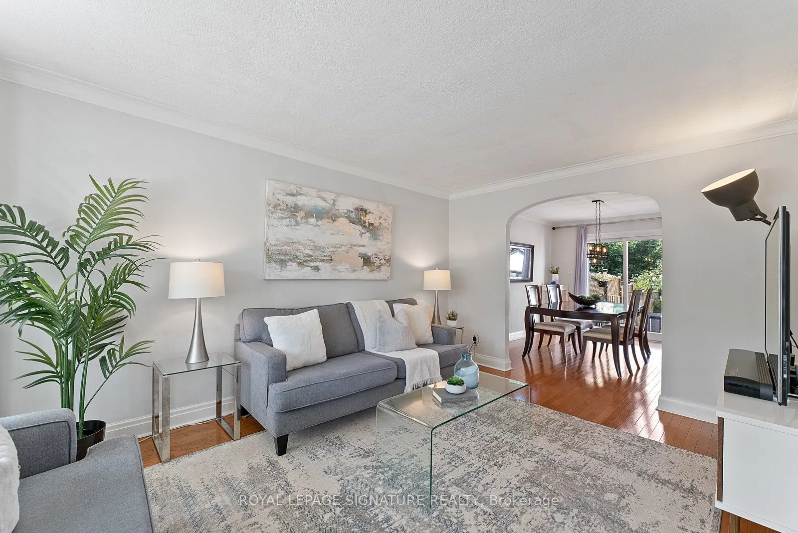 18 Vanderhoof Avenue