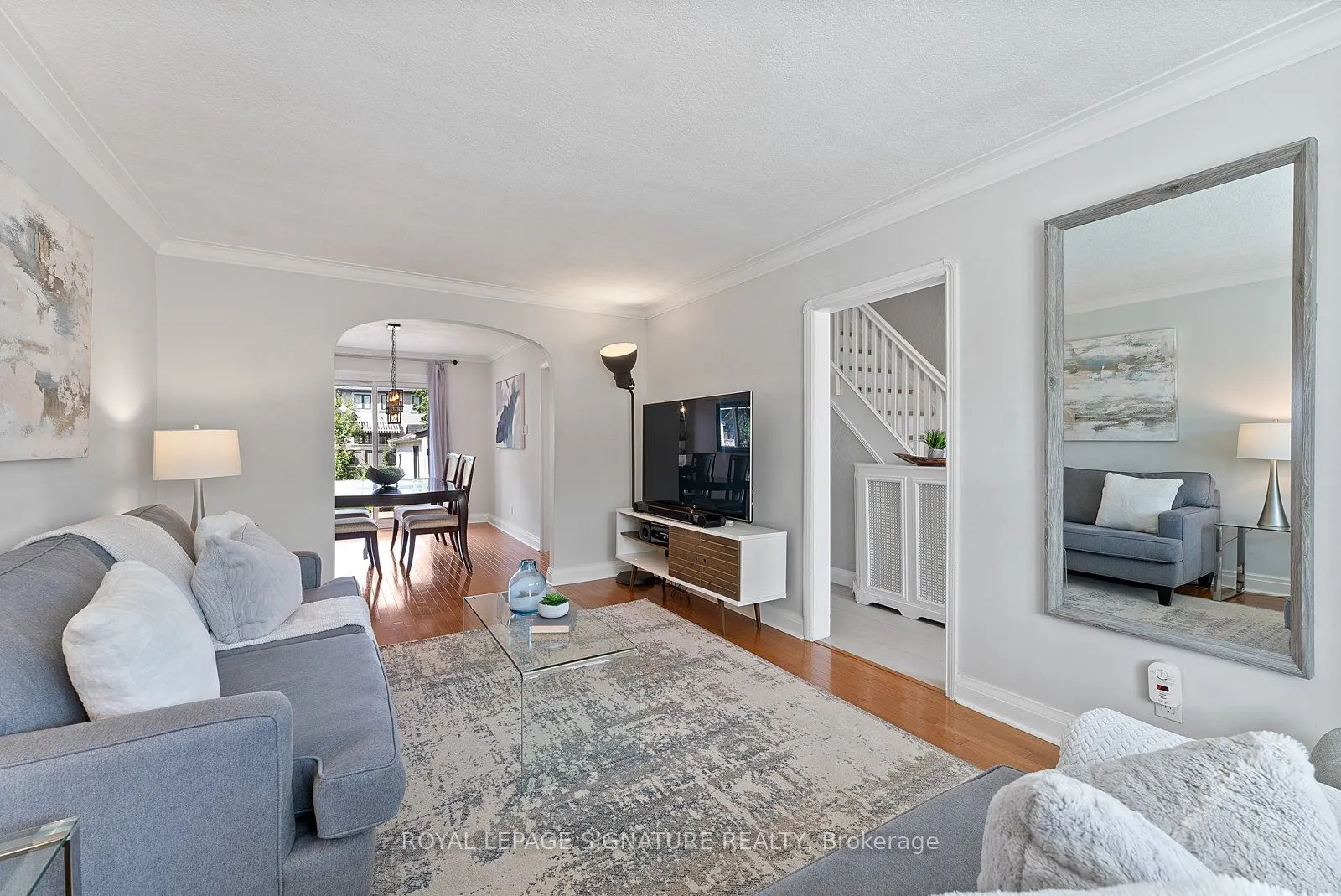 18 Vanderhoof Avenue