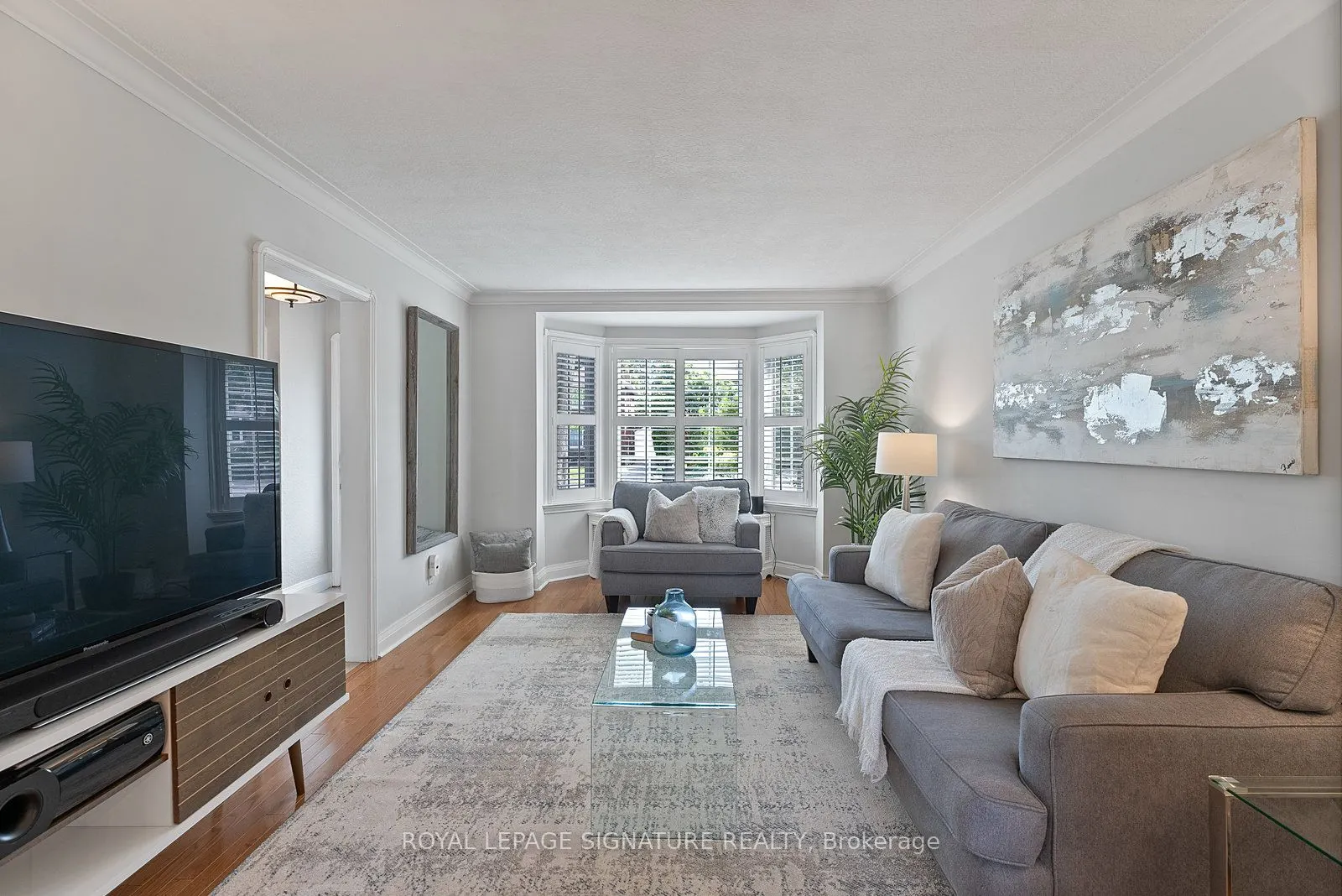 18 Vanderhoof Avenue