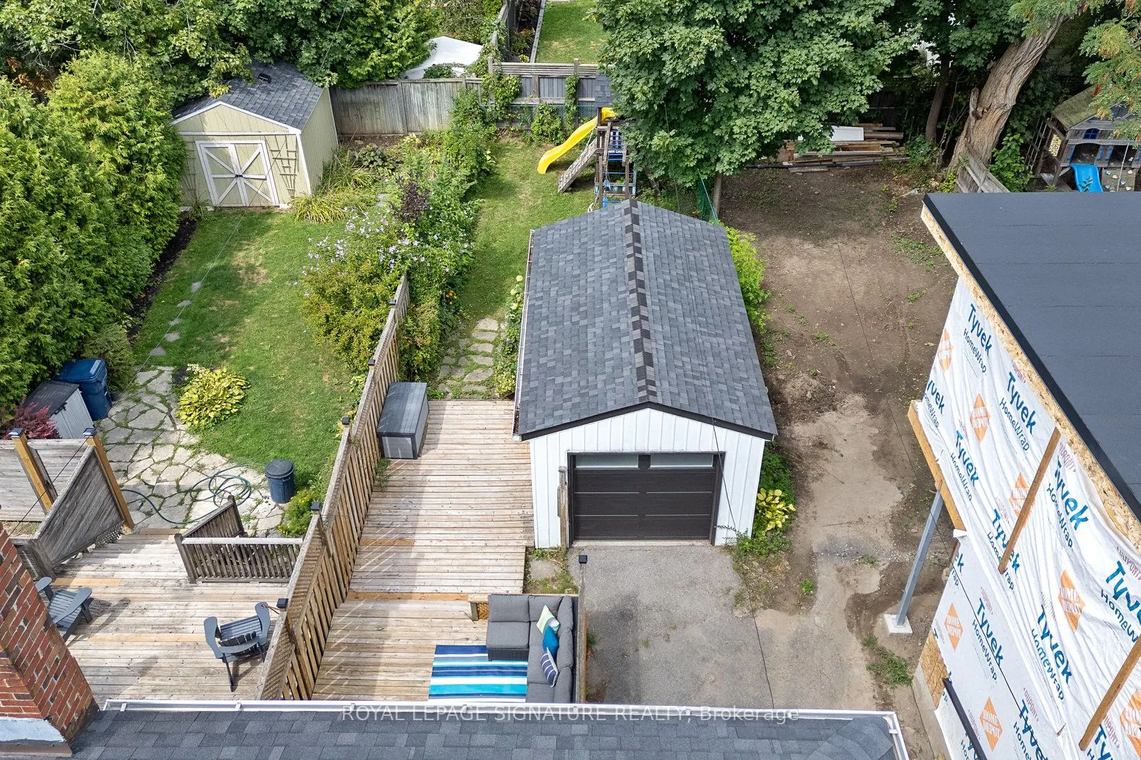 18 Vanderhoof Avenue