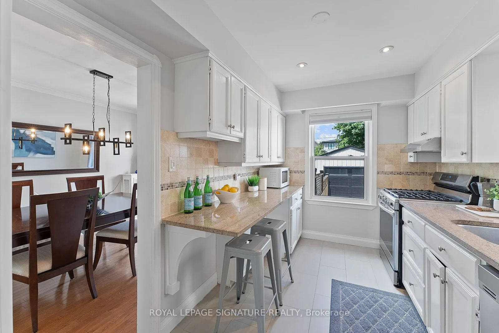18 Vanderhoof Avenue