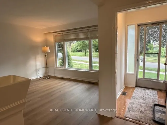 90 Roanoke Road, #Main Fl