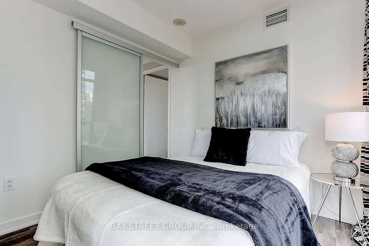 15 Iceboat Terrace, #1206
