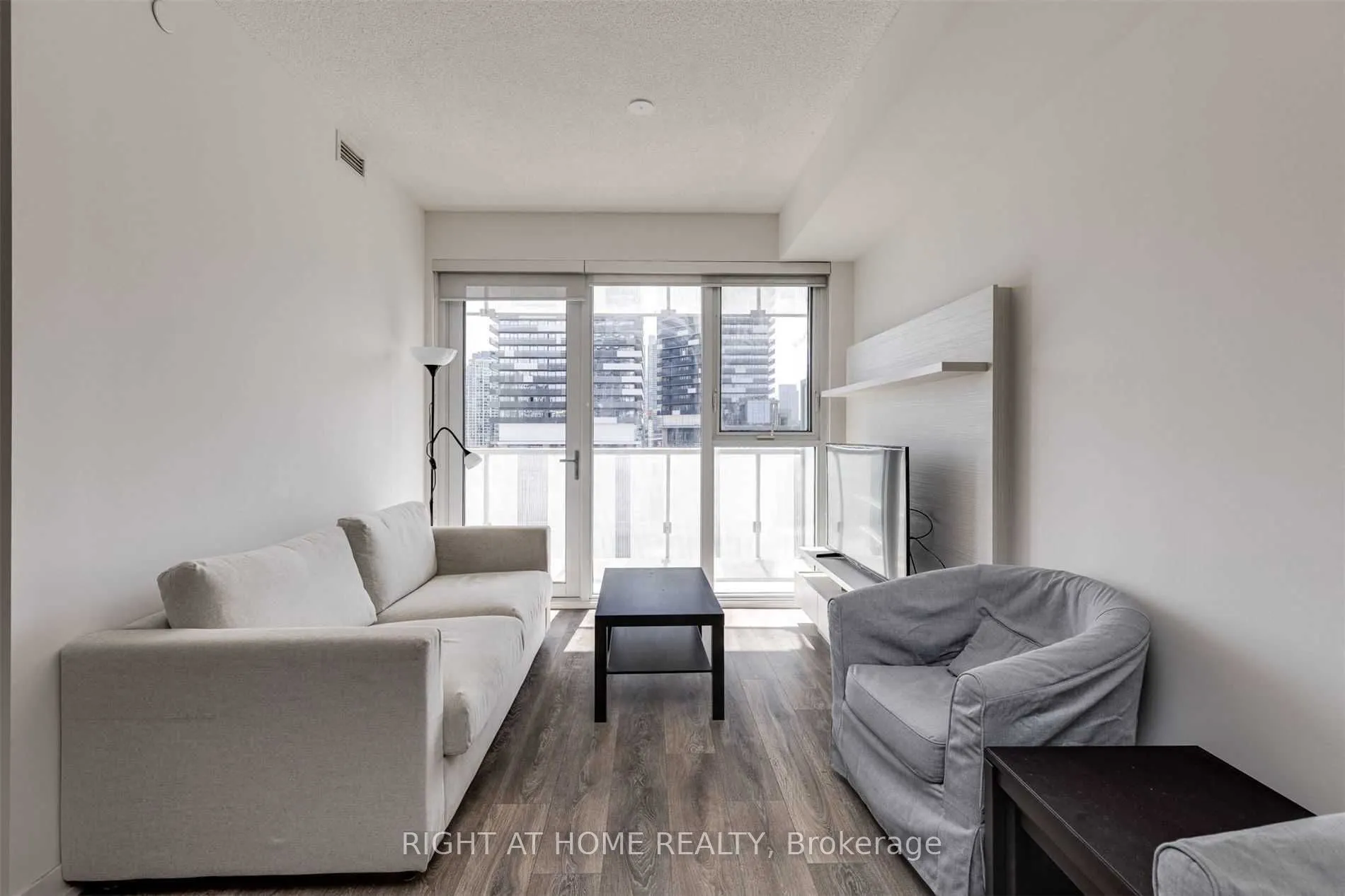 15 Lower Jarvis Street, #908