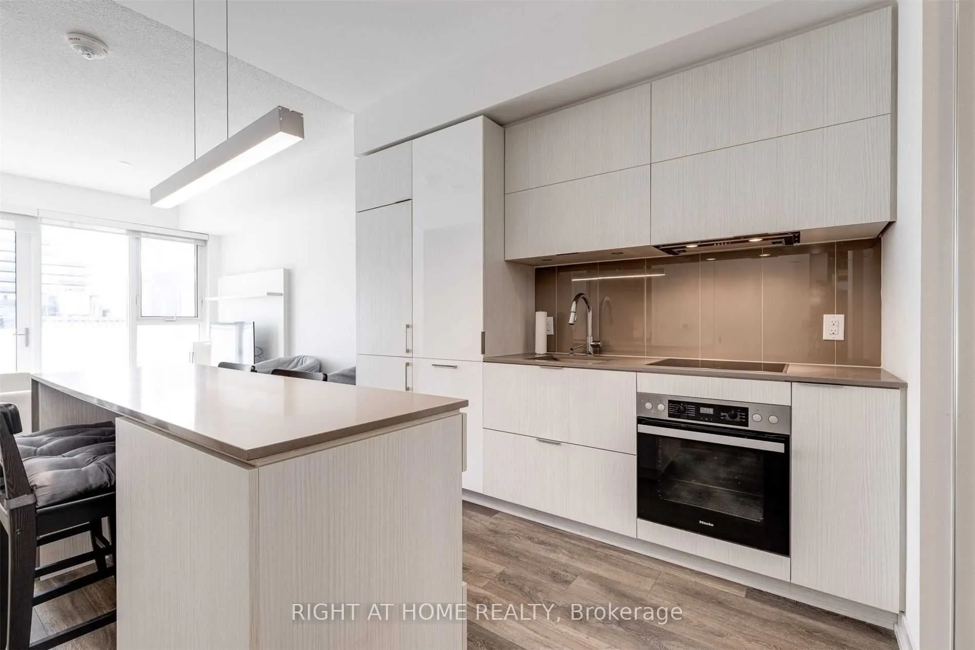 15 Lower Jarvis Street, #908