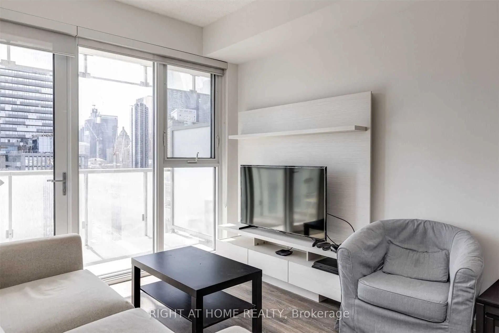 15 Lower Jarvis Street, #908