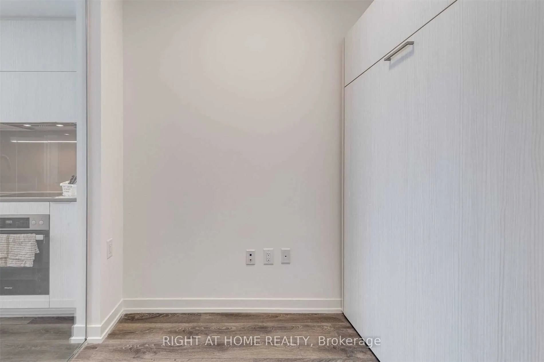15 Lower Jarvis Street, #908