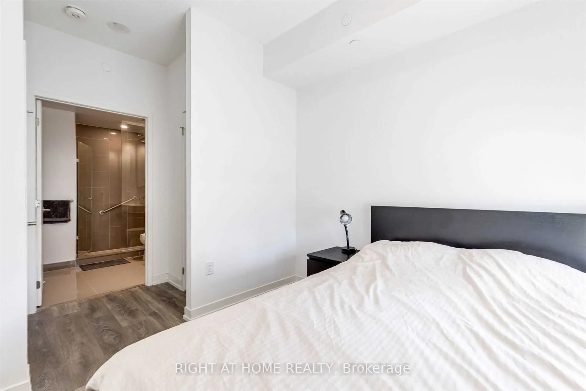 15 Lower Jarvis Street, #908