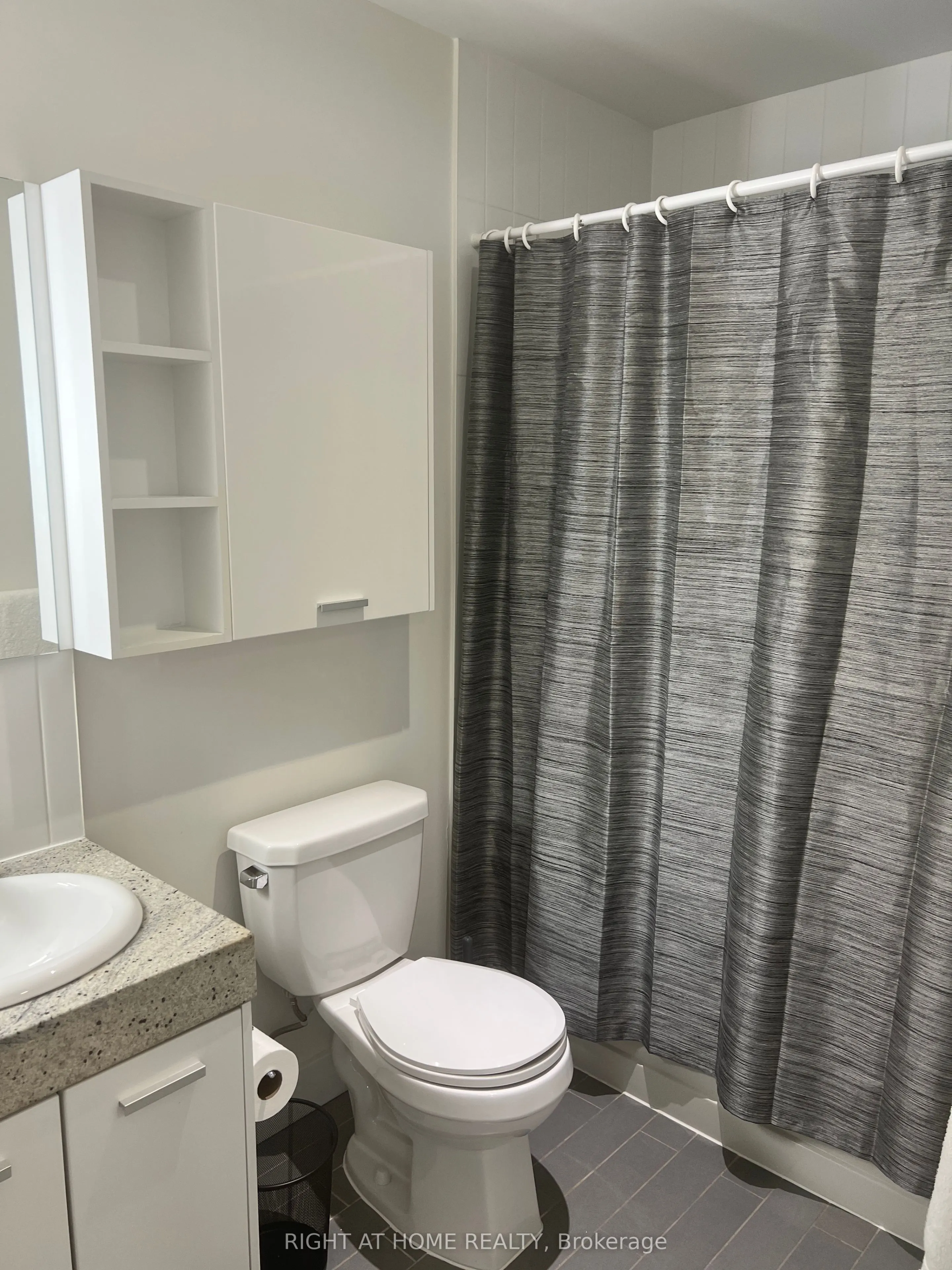 33 Singer Court, #2101