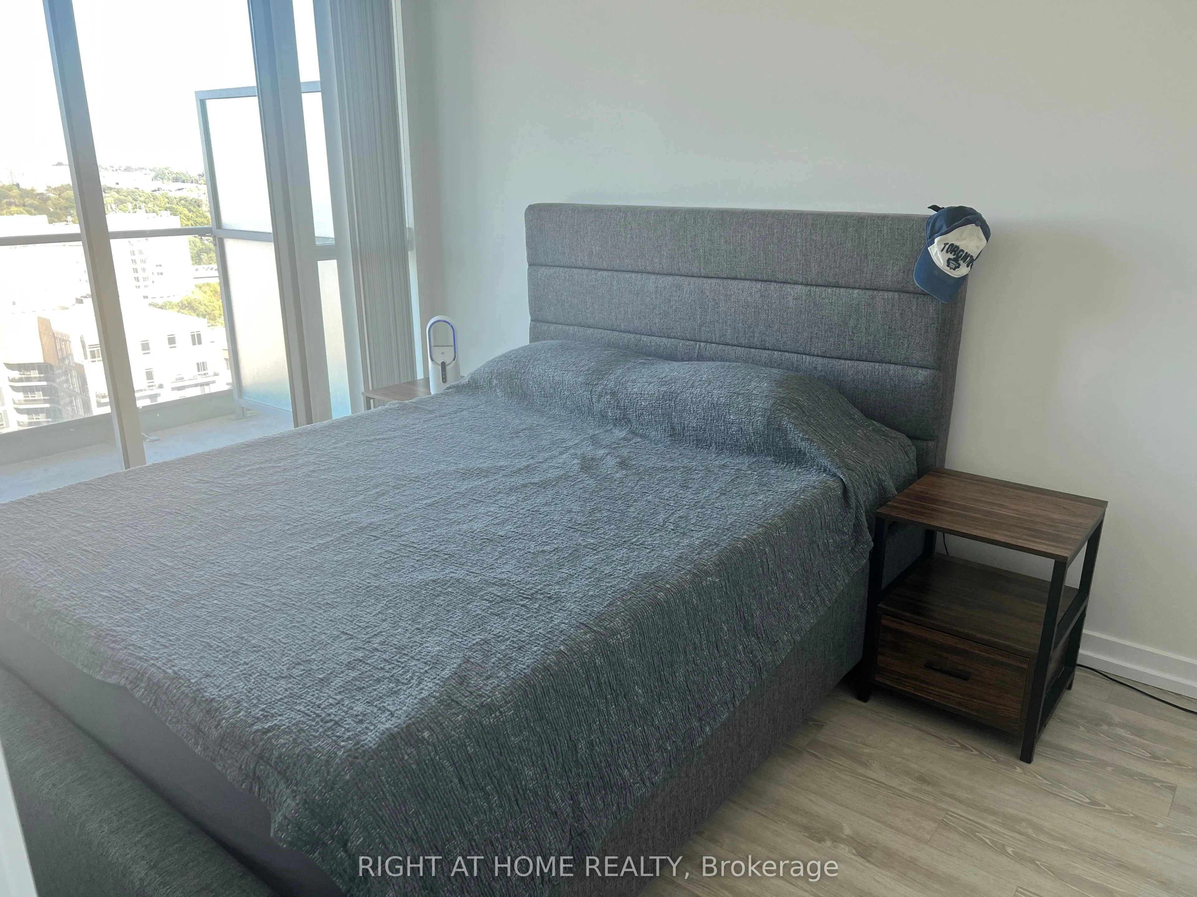 33 Singer Court, #2101