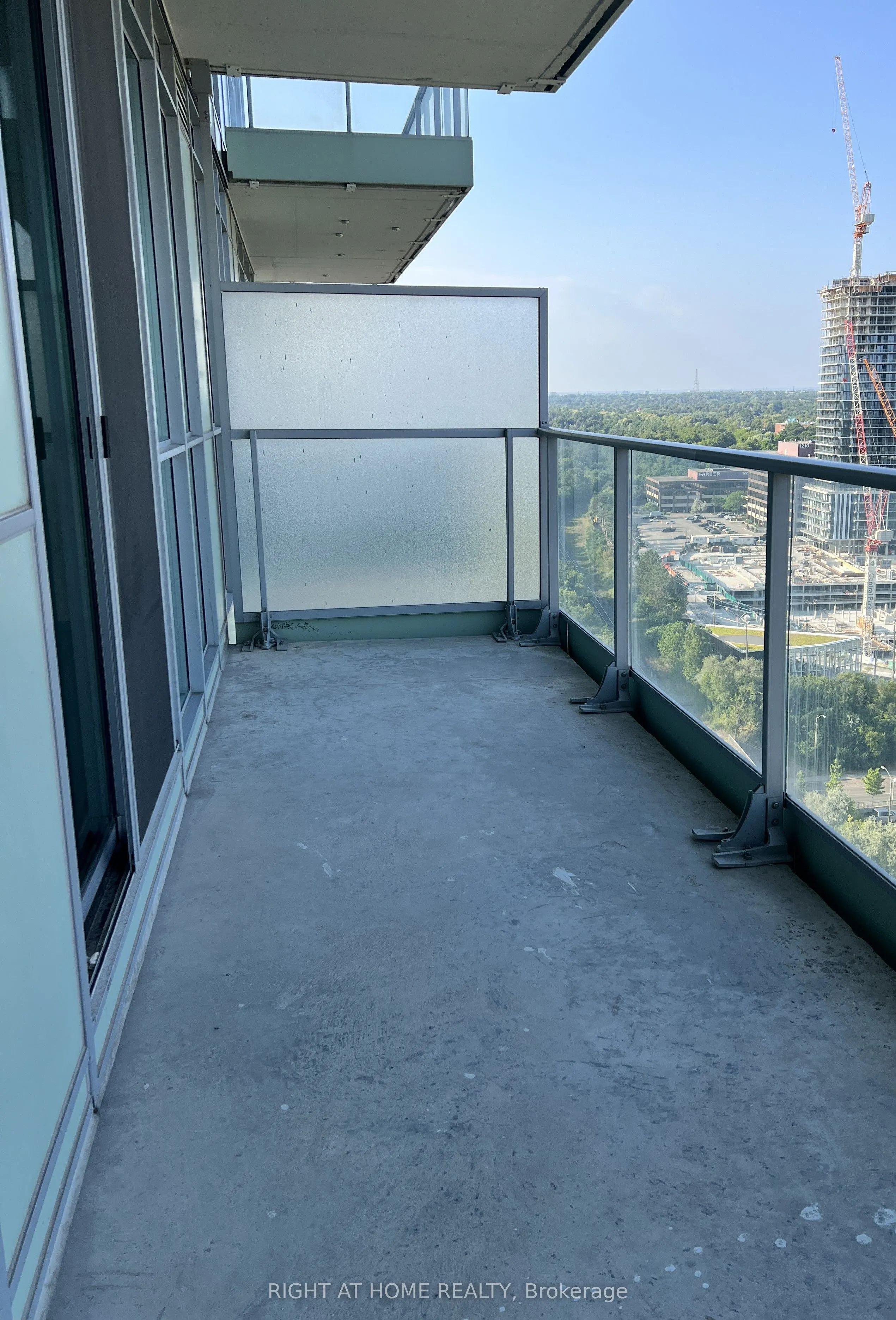 33 Singer Court, #2101