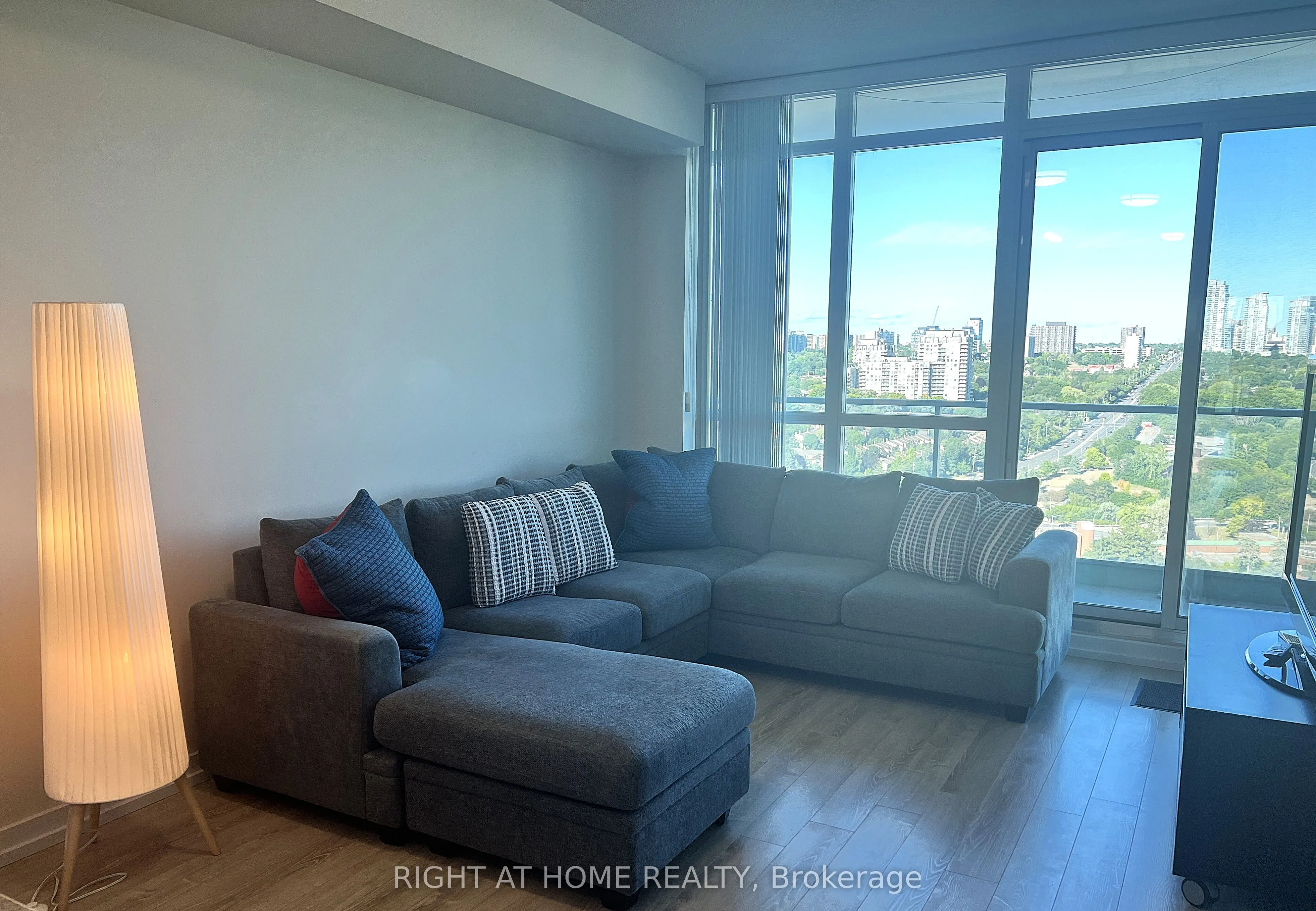 33 Singer Court, #2101