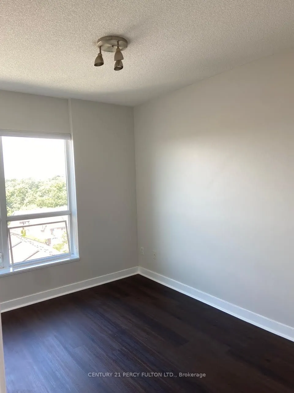120 Dallimore Circle, #824