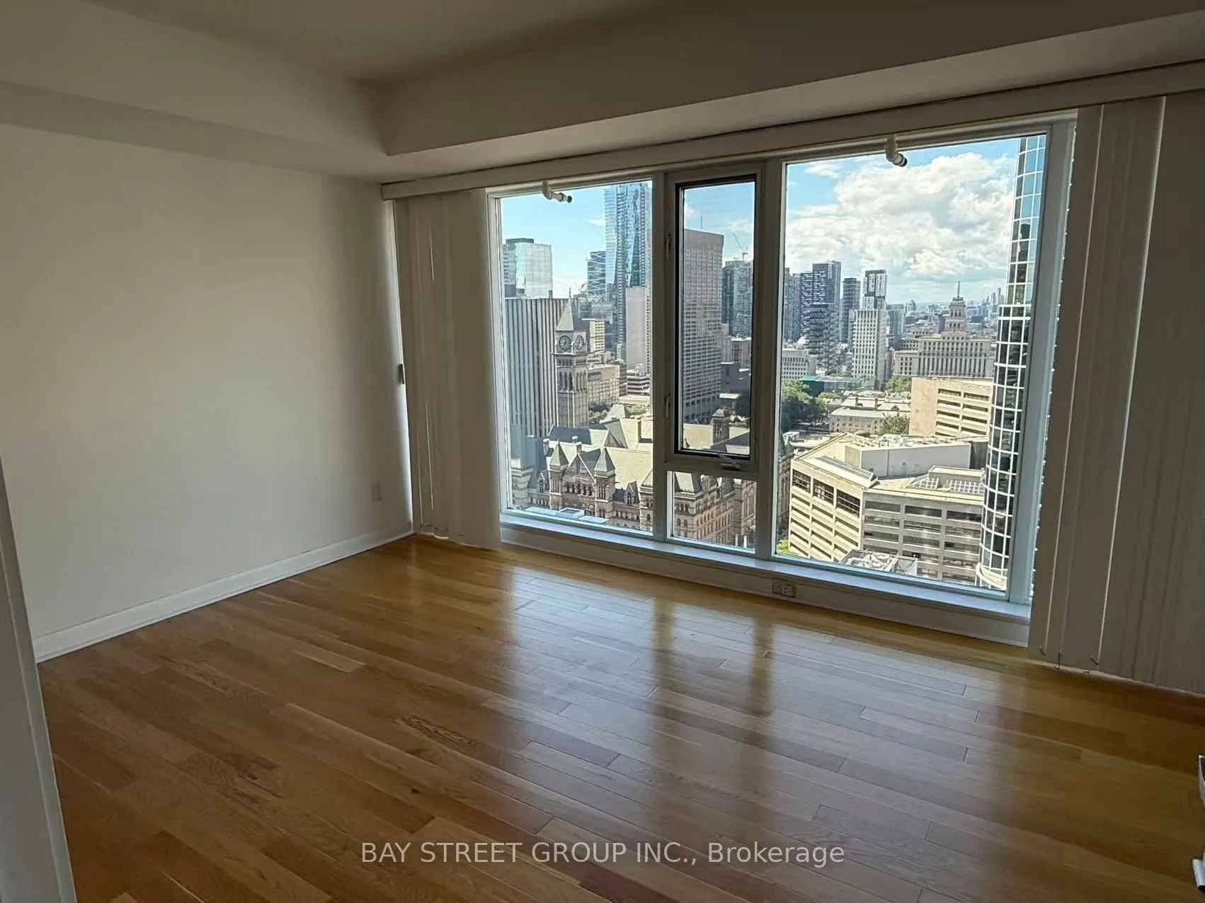 210 Victoria Street, #3011