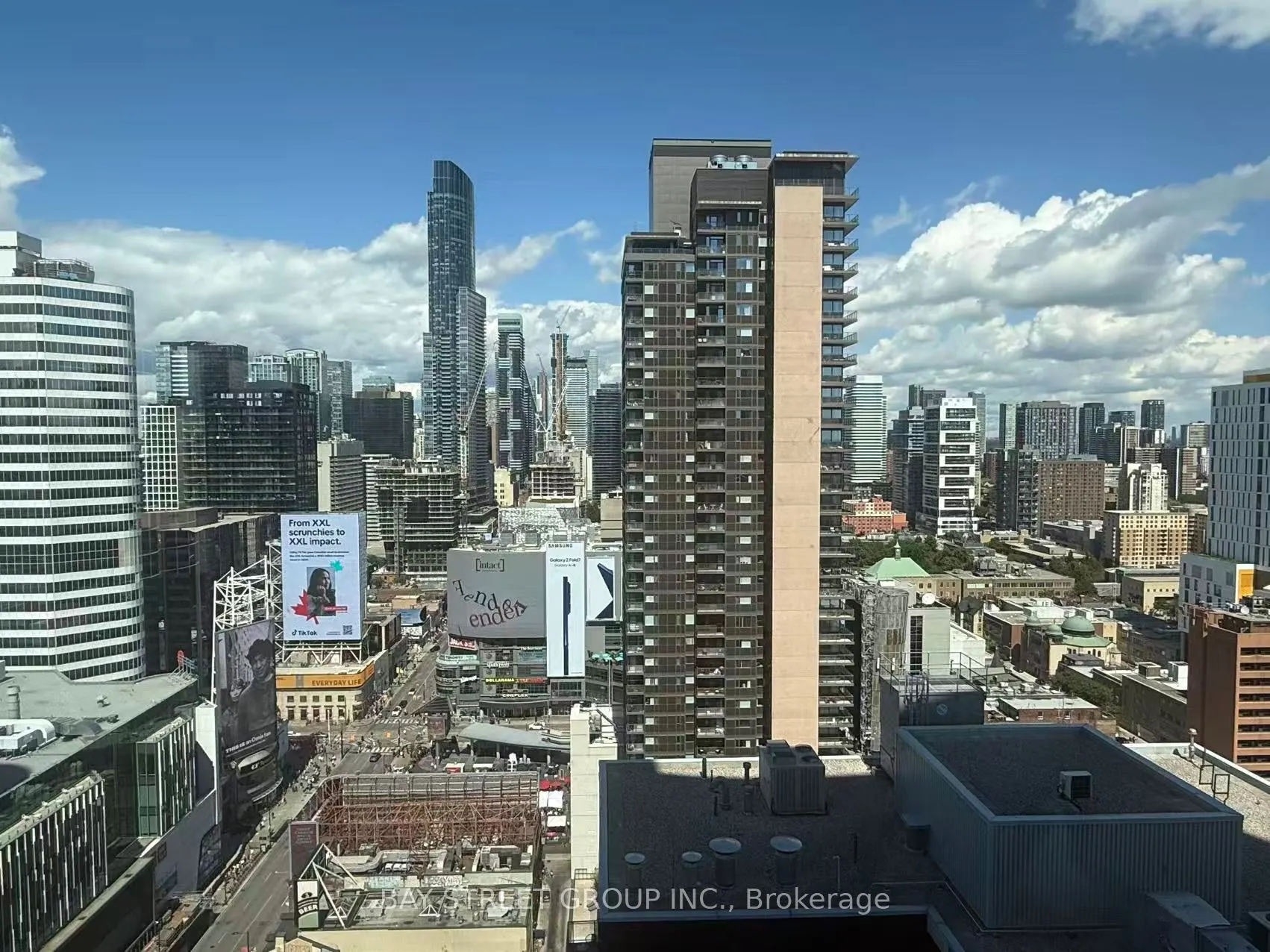 210 Victoria Street, #3011