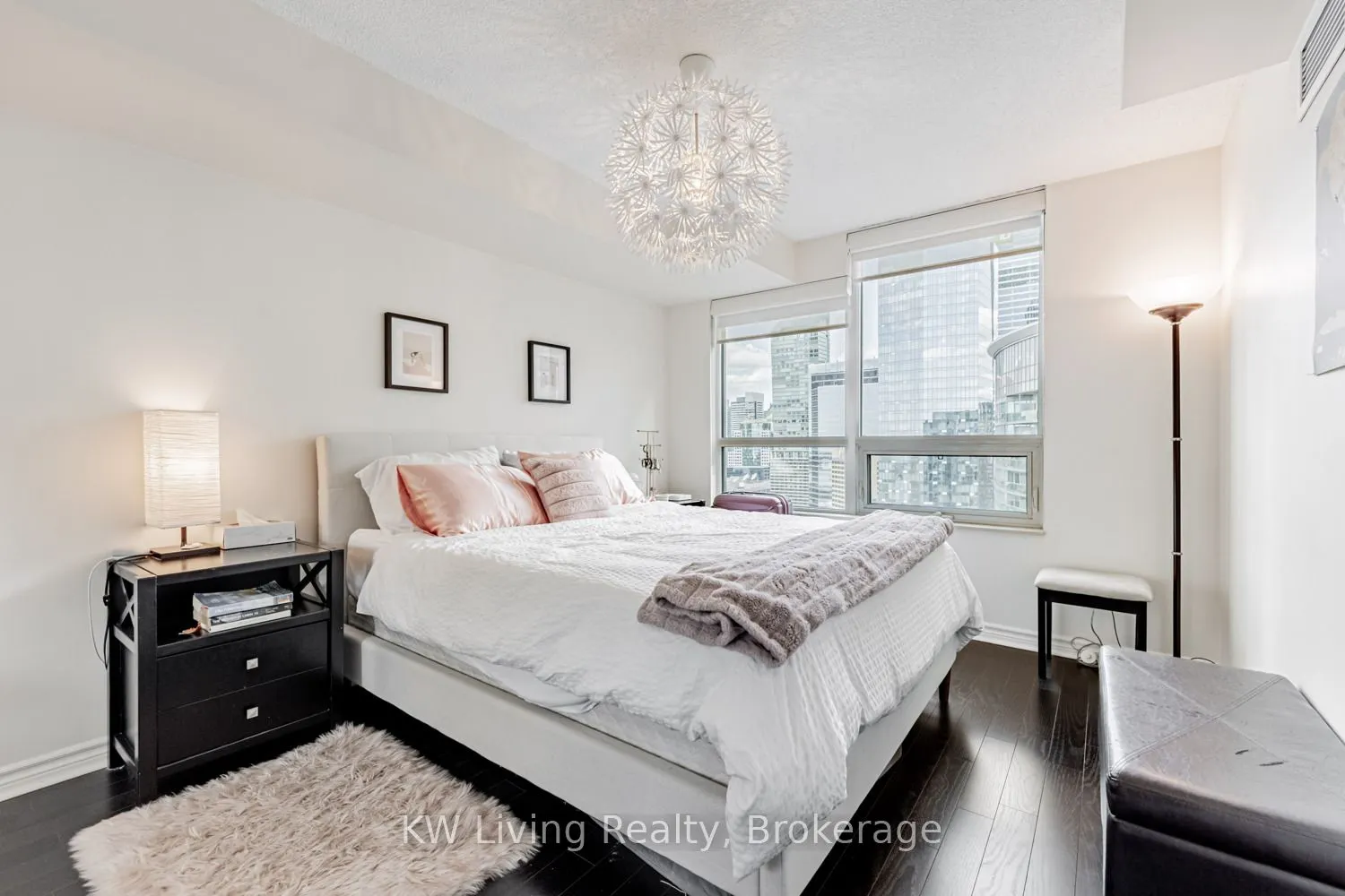 19 Grand Trunk Crescent, #3903