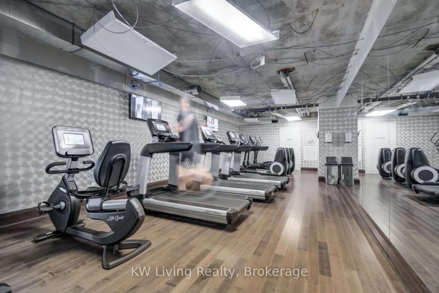 19 Grand Trunk Crescent, #3903