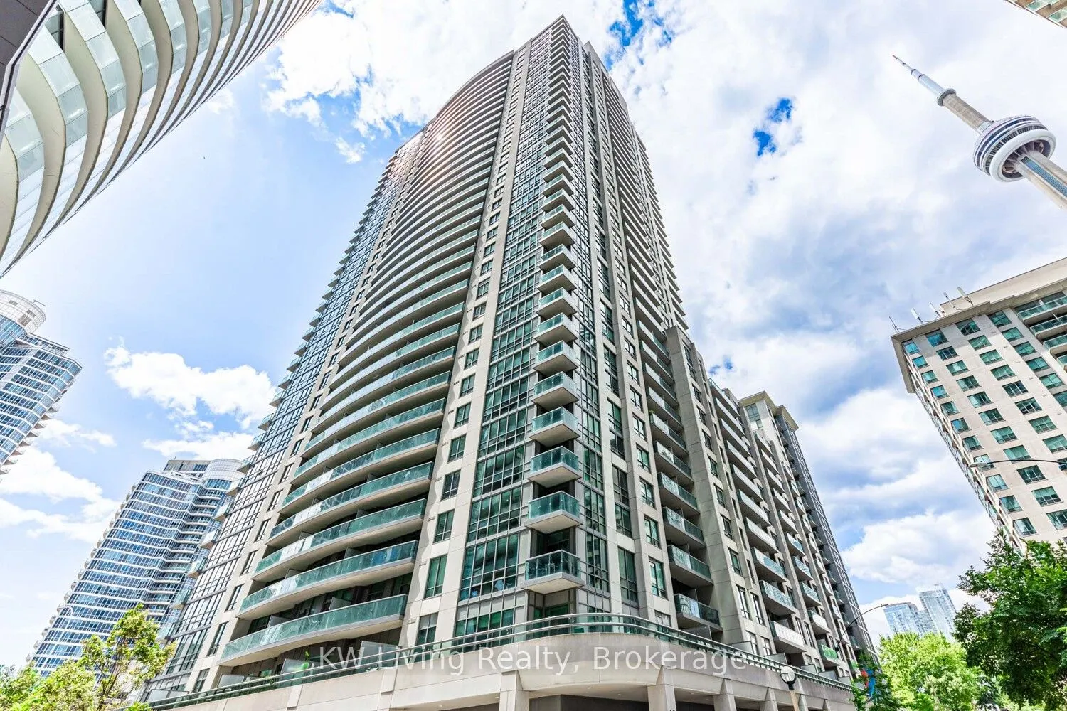 19 Grand Trunk Crescent, #3903