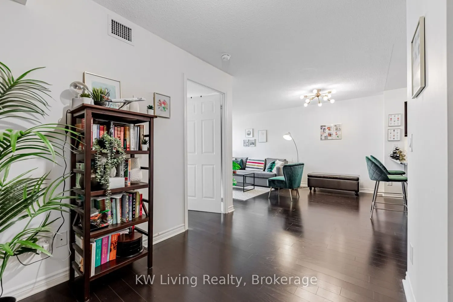 19 Grand Trunk Crescent, #3903
