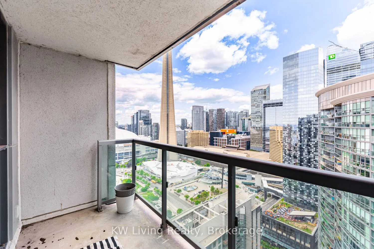 19 Grand Trunk Crescent, #3903