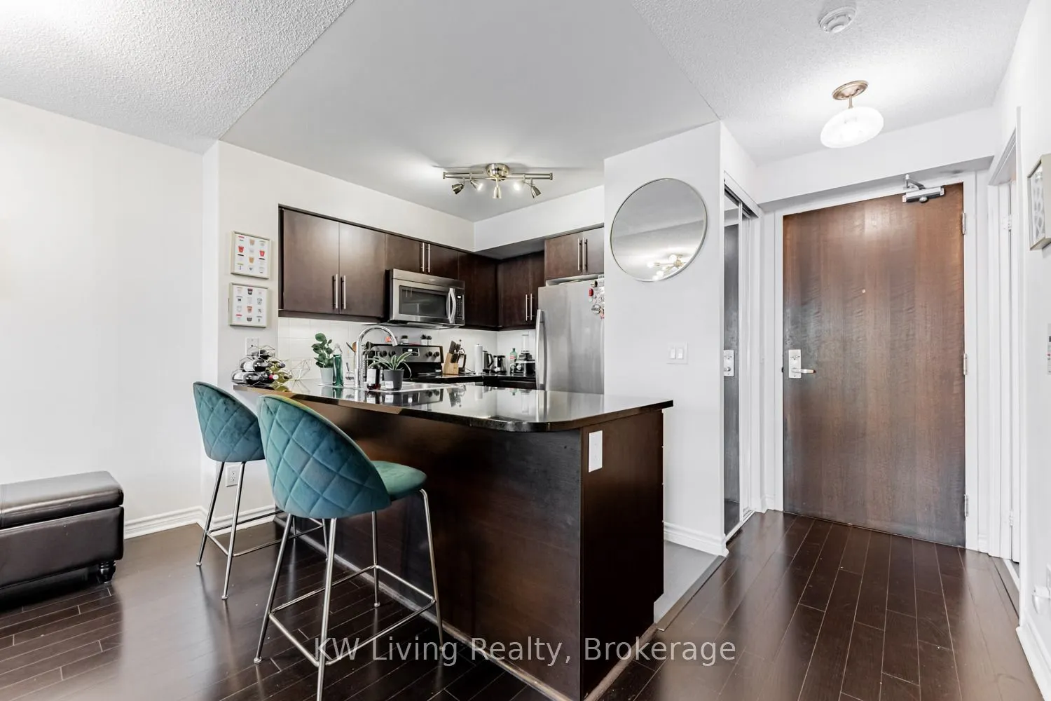 19 Grand Trunk Crescent, #3903