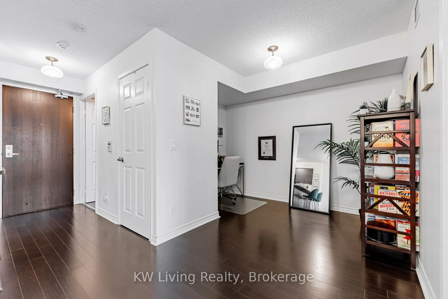 19 Grand Trunk Crescent, #3903