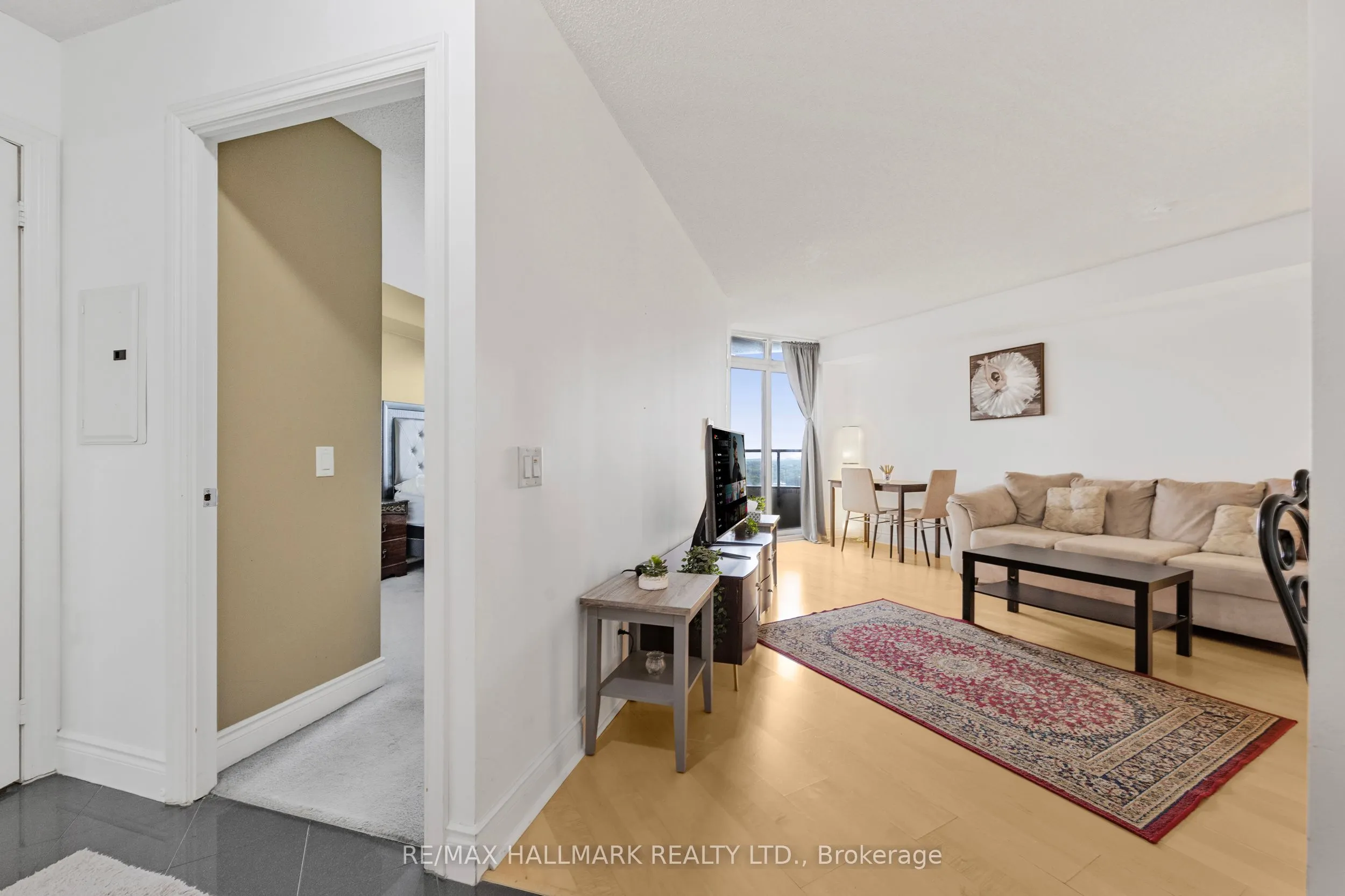 78 Harrison Garden Boulevard, #1805