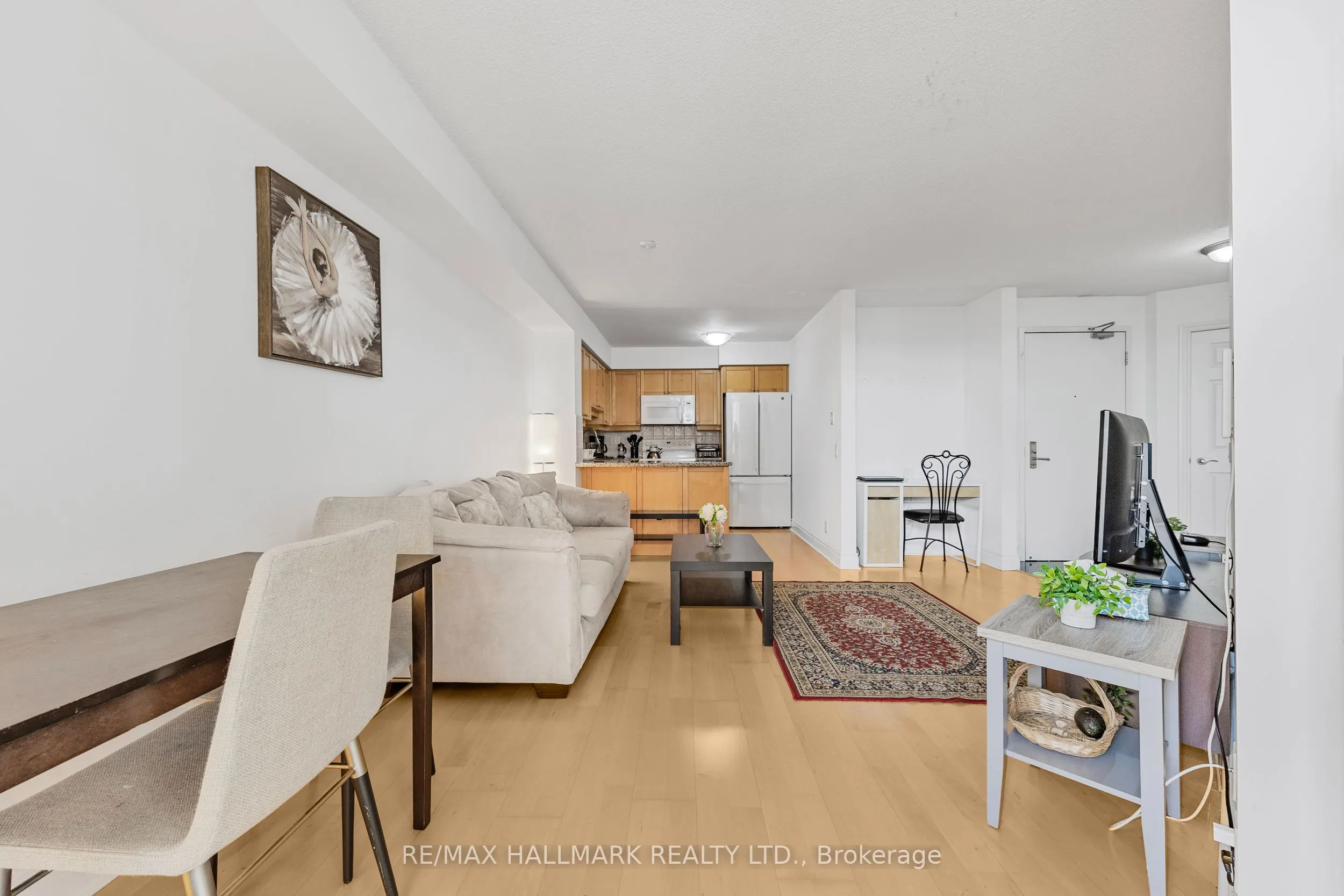 78 Harrison Garden Boulevard, #1805