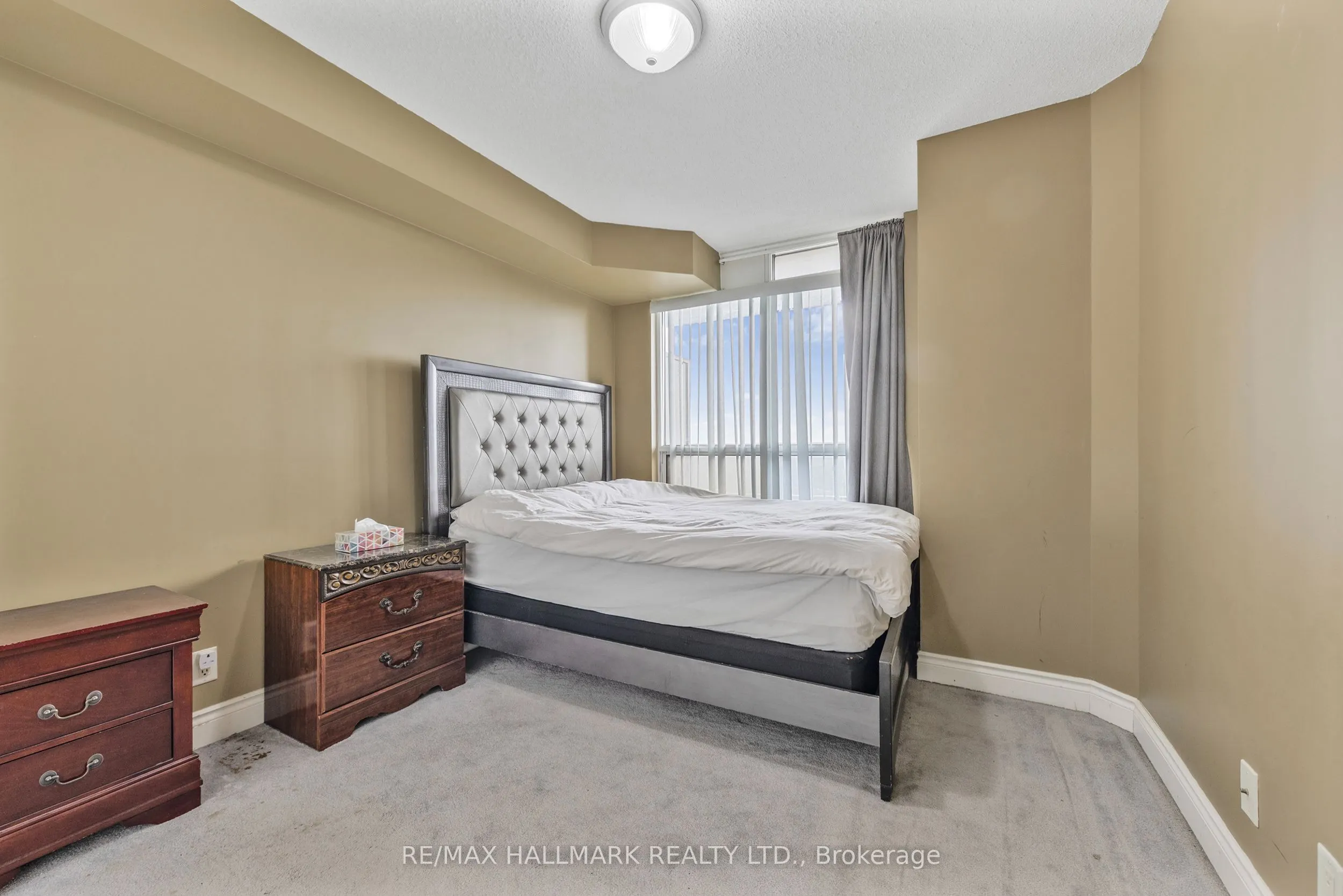 78 Harrison Garden Boulevard, #1805