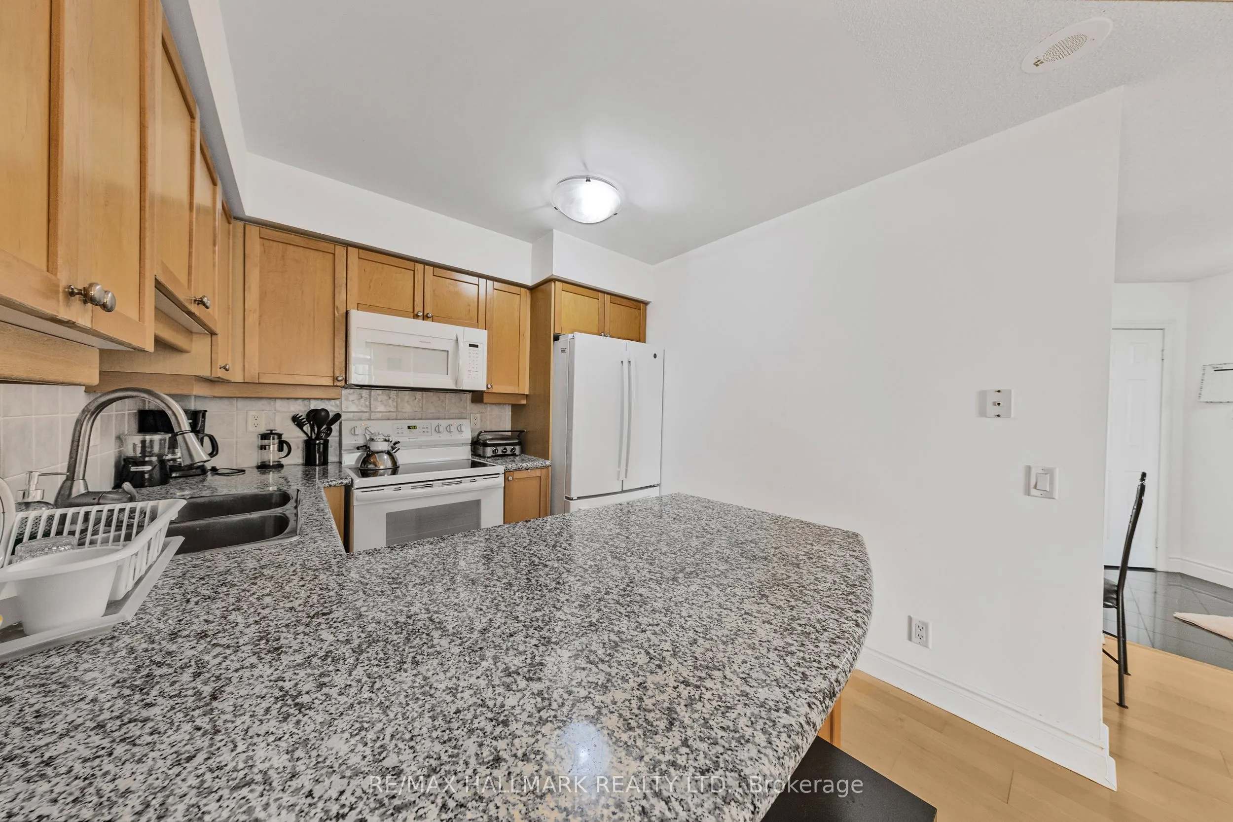 78 Harrison Garden Boulevard, #1805
