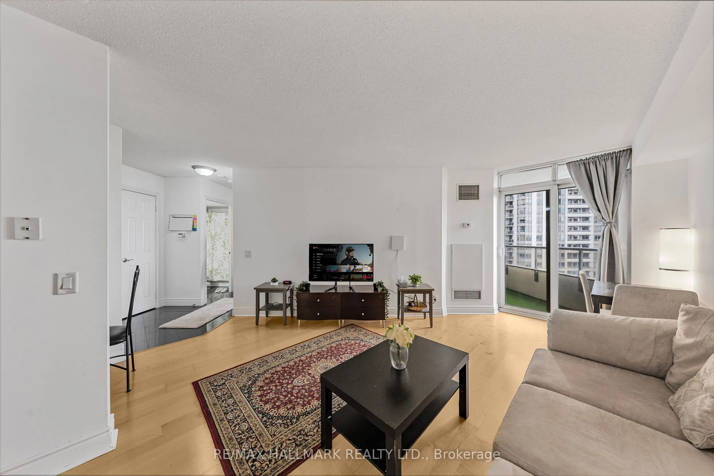 78 Harrison Garden Boulevard, #1805