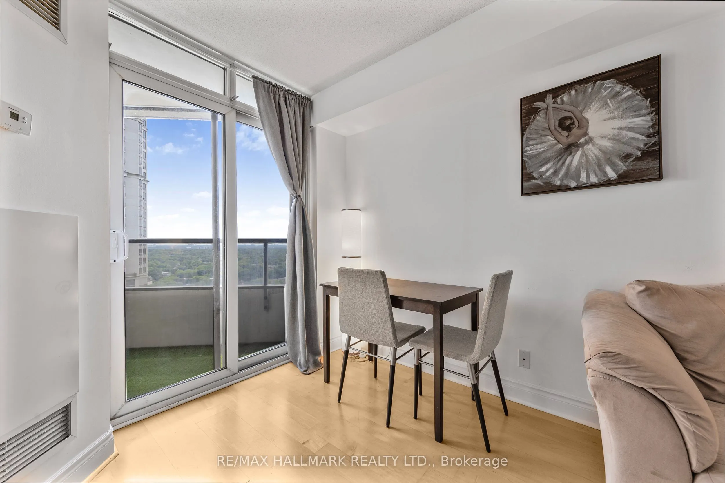 78 Harrison Garden Boulevard, #1805