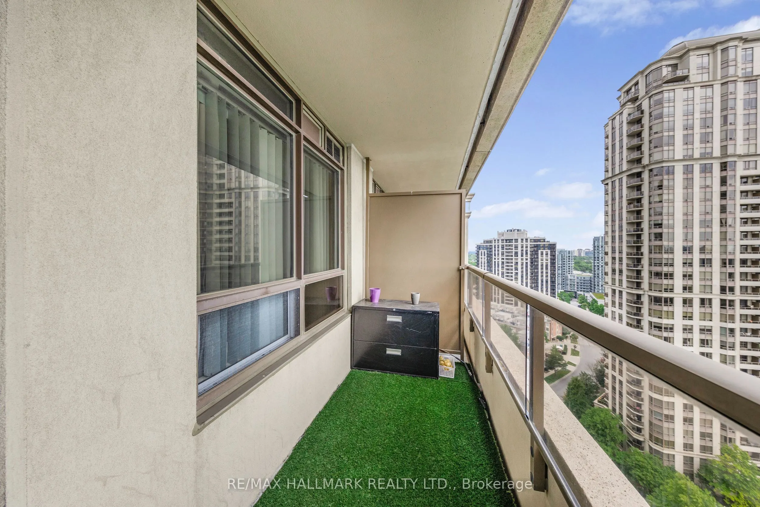 78 Harrison Garden Boulevard, #1805