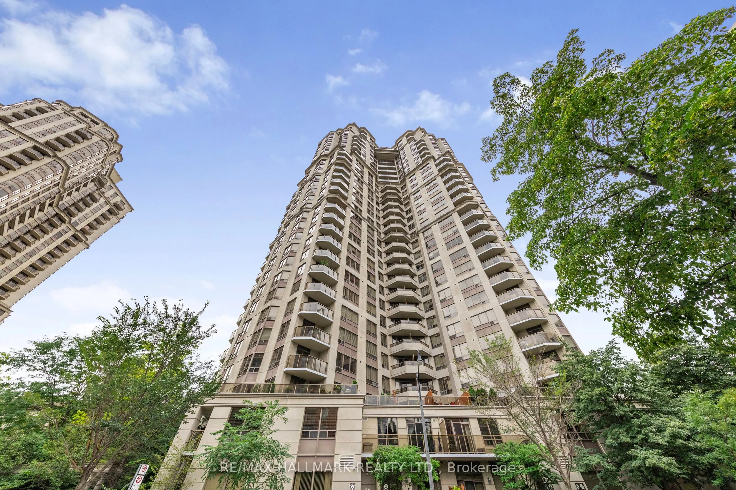 78 Harrison Garden Boulevard, #1805