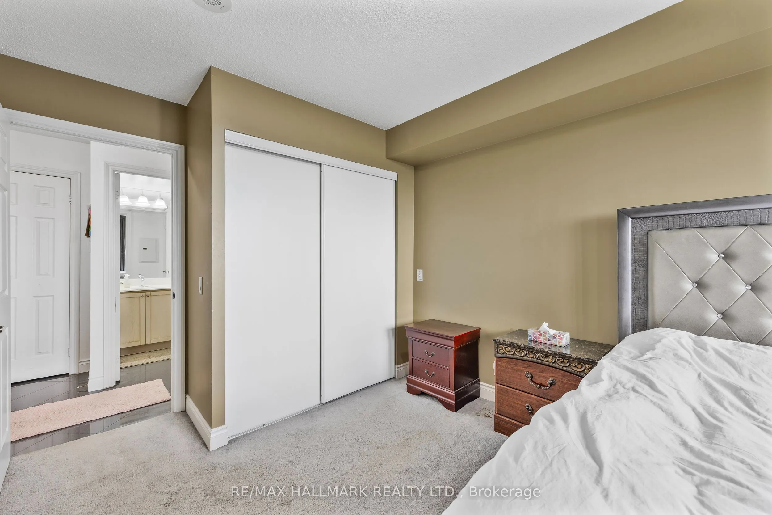 78 Harrison Garden Boulevard, #1805