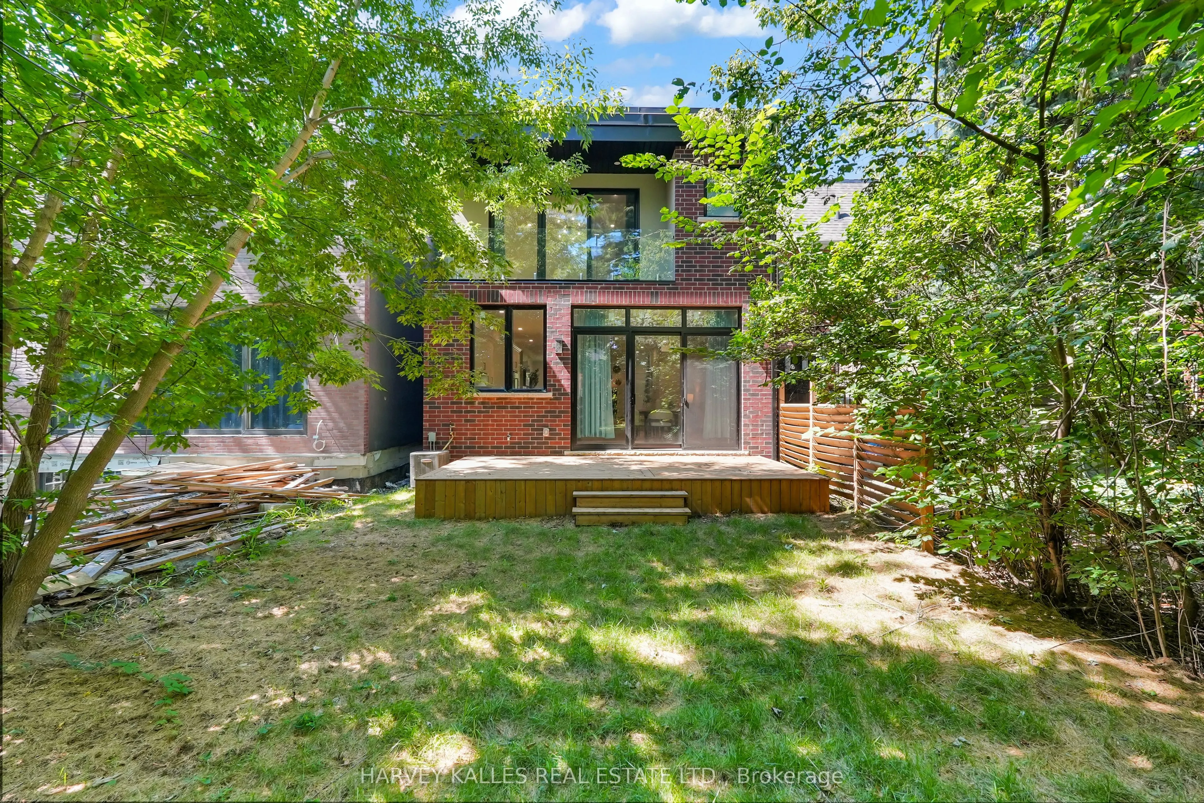253 Albany Avenue